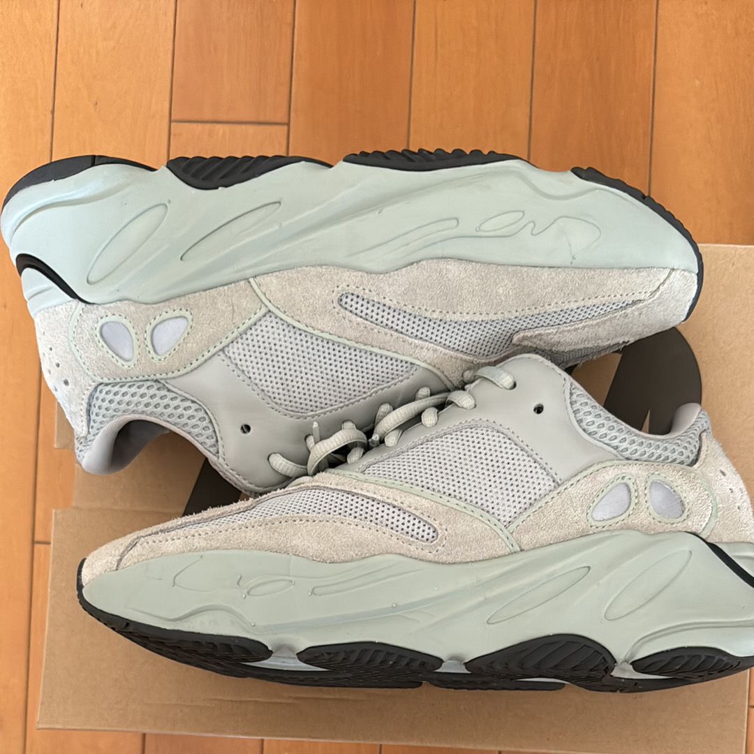 adidas YEEZY Boost 700 "Salt"