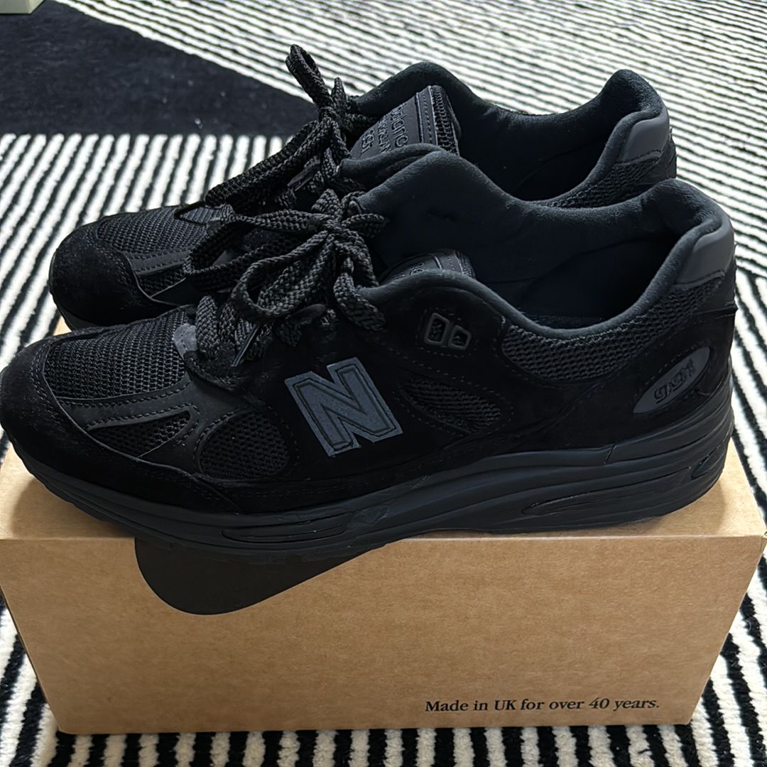New Balance 991V2 "Triple Black"