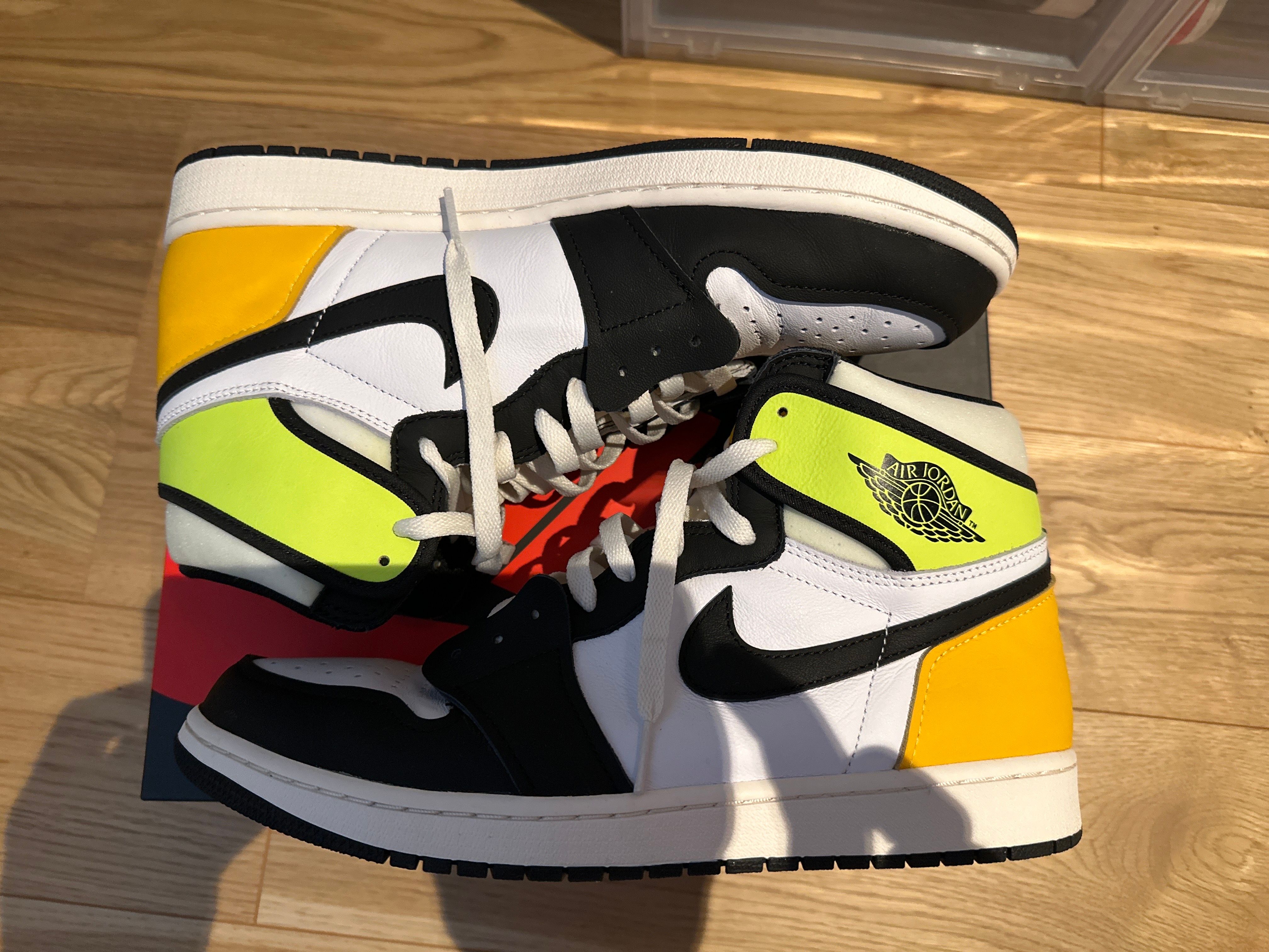 Nike Air Jordan 1 High OG "Volt Gold"