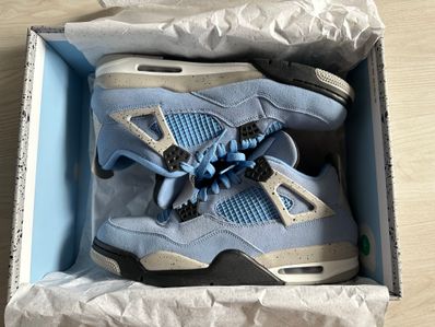Nike Air Jordan 4 "University Blue"