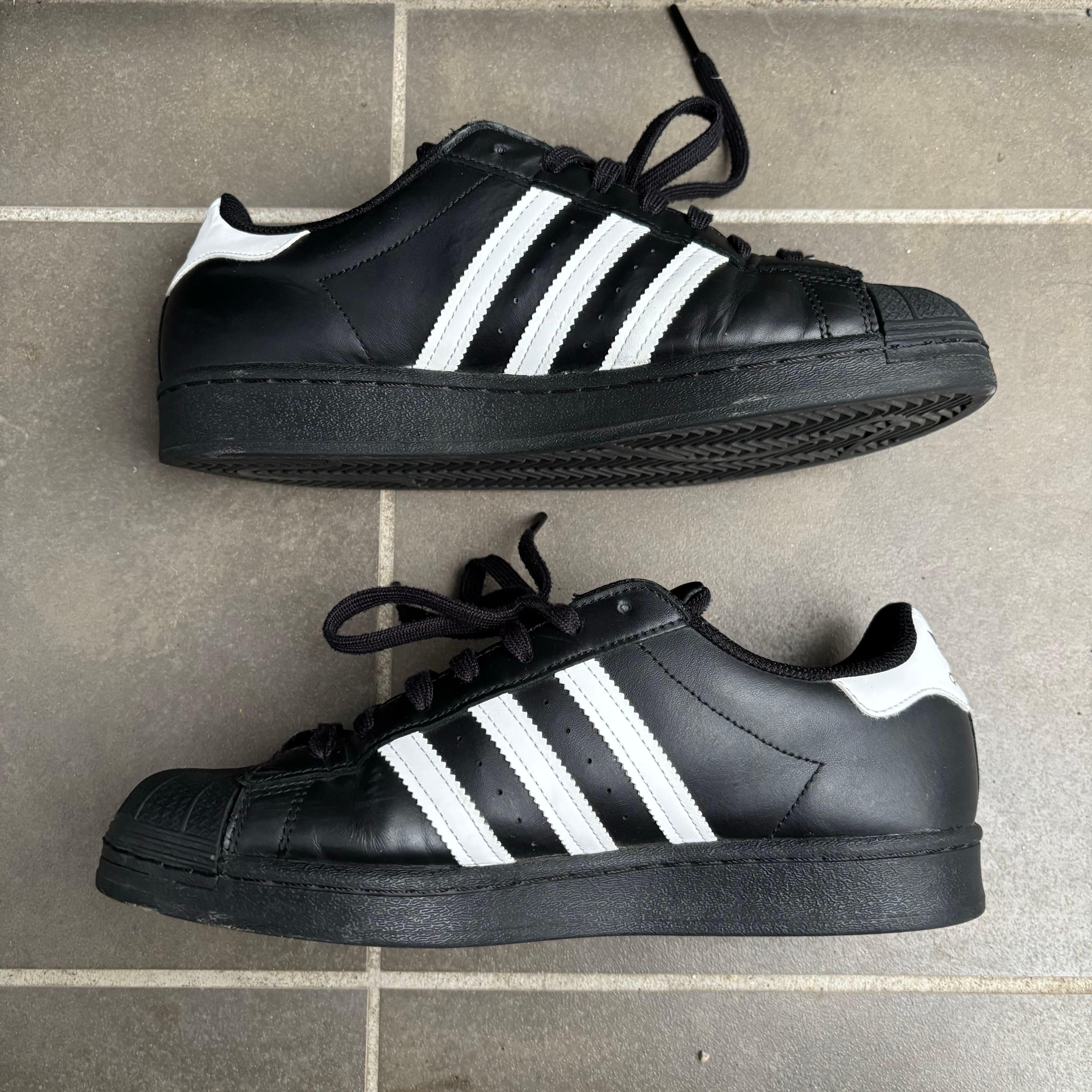 adidas Superstar "Core Black/Footwear White"