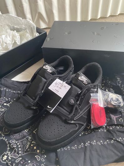 Travis Scott × Nike Air Jordan 1 Low OG SP "Black Phantom"