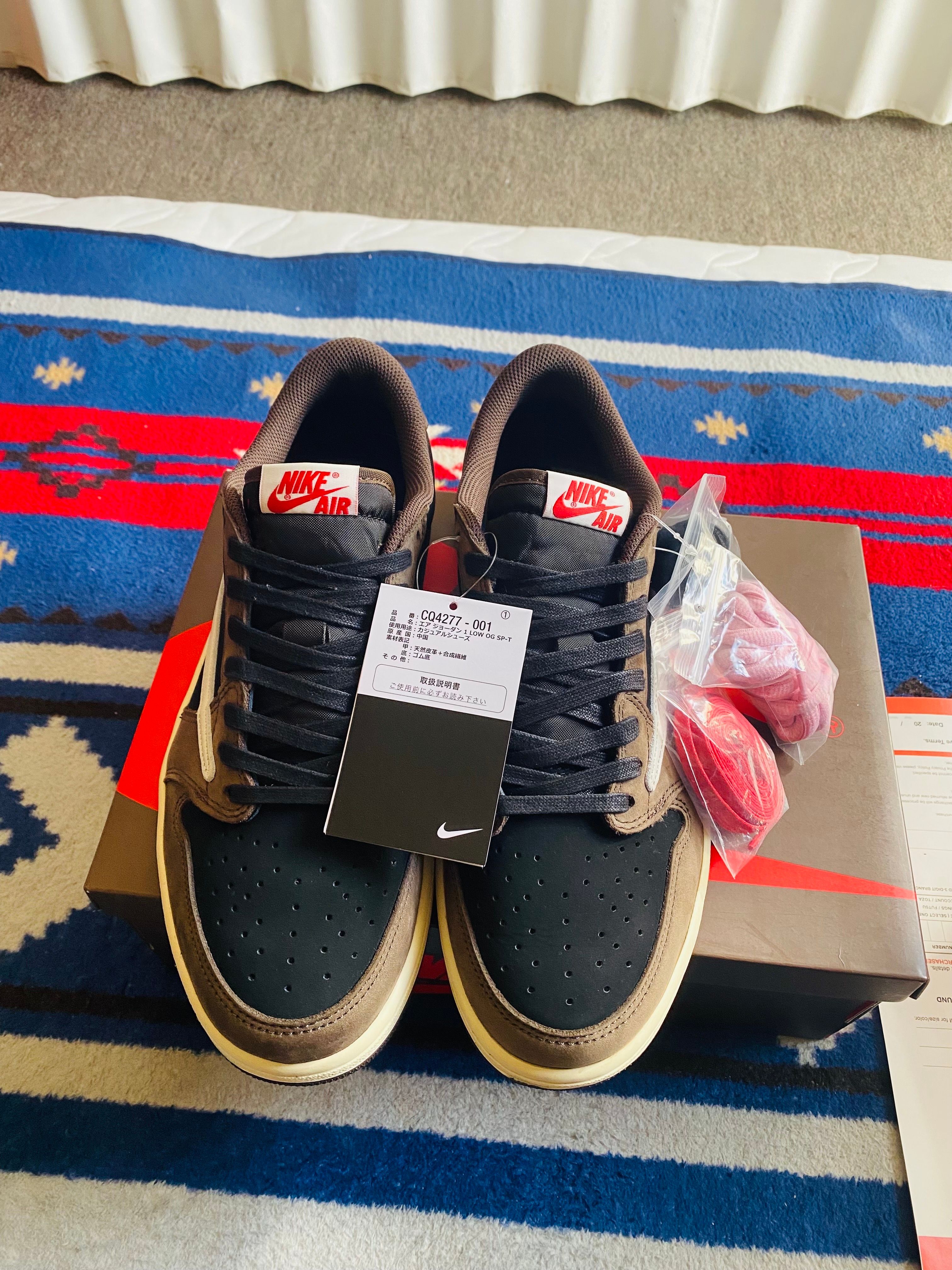 Travis Scott × Nike Air Jordan 1 Low OG SP-T "Black/Dark Mocha"