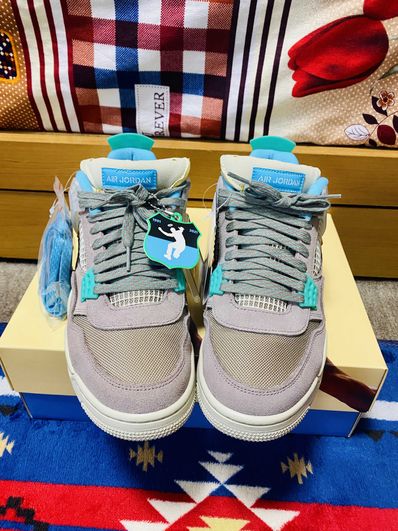 UNION × NIKE AIR JORDAN 4 SP "TAUPE HAZE"