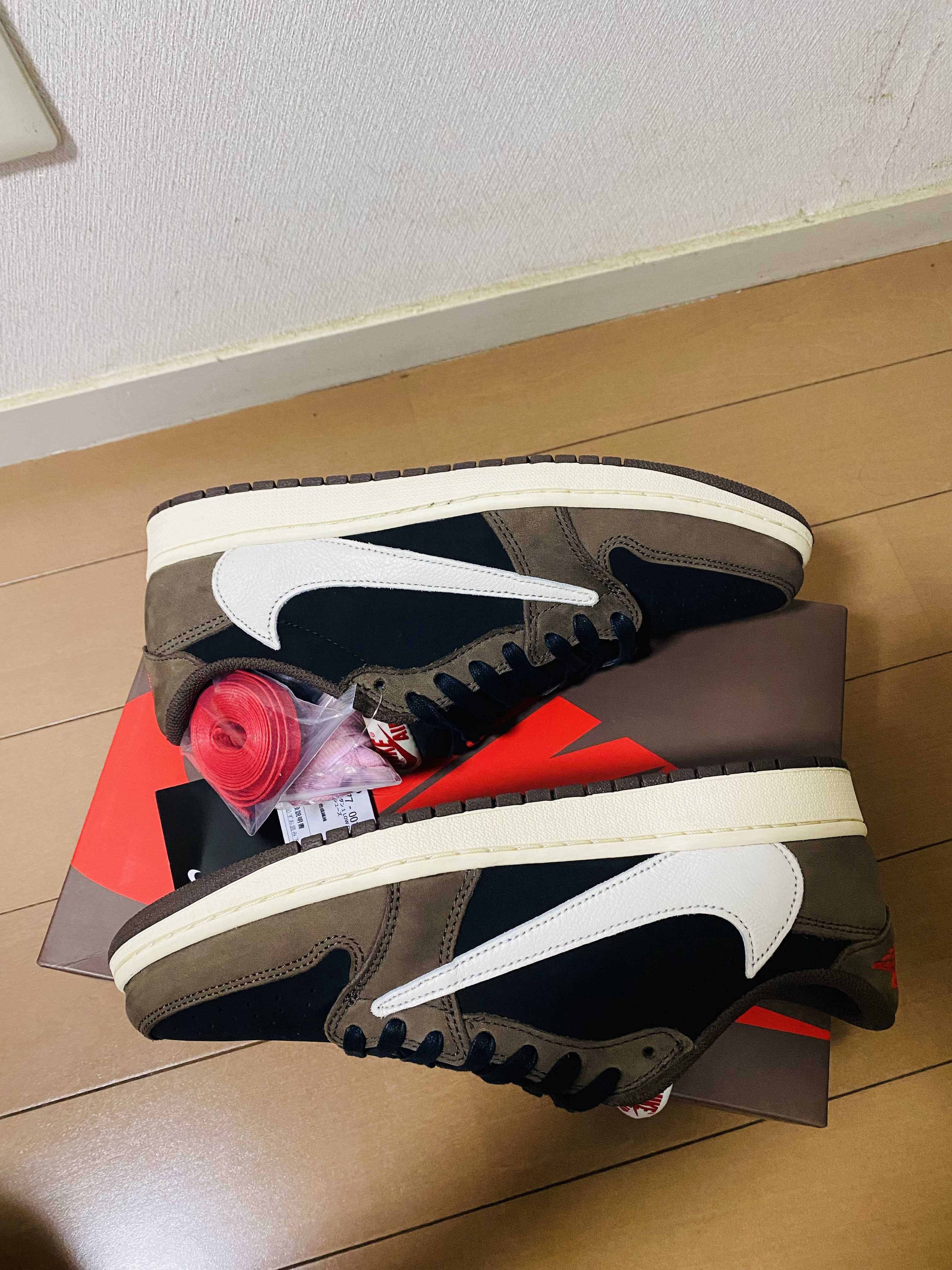 Travis Scott × Nike Air Jordan 1 Low OG SP-T "Black/Dark Mocha"