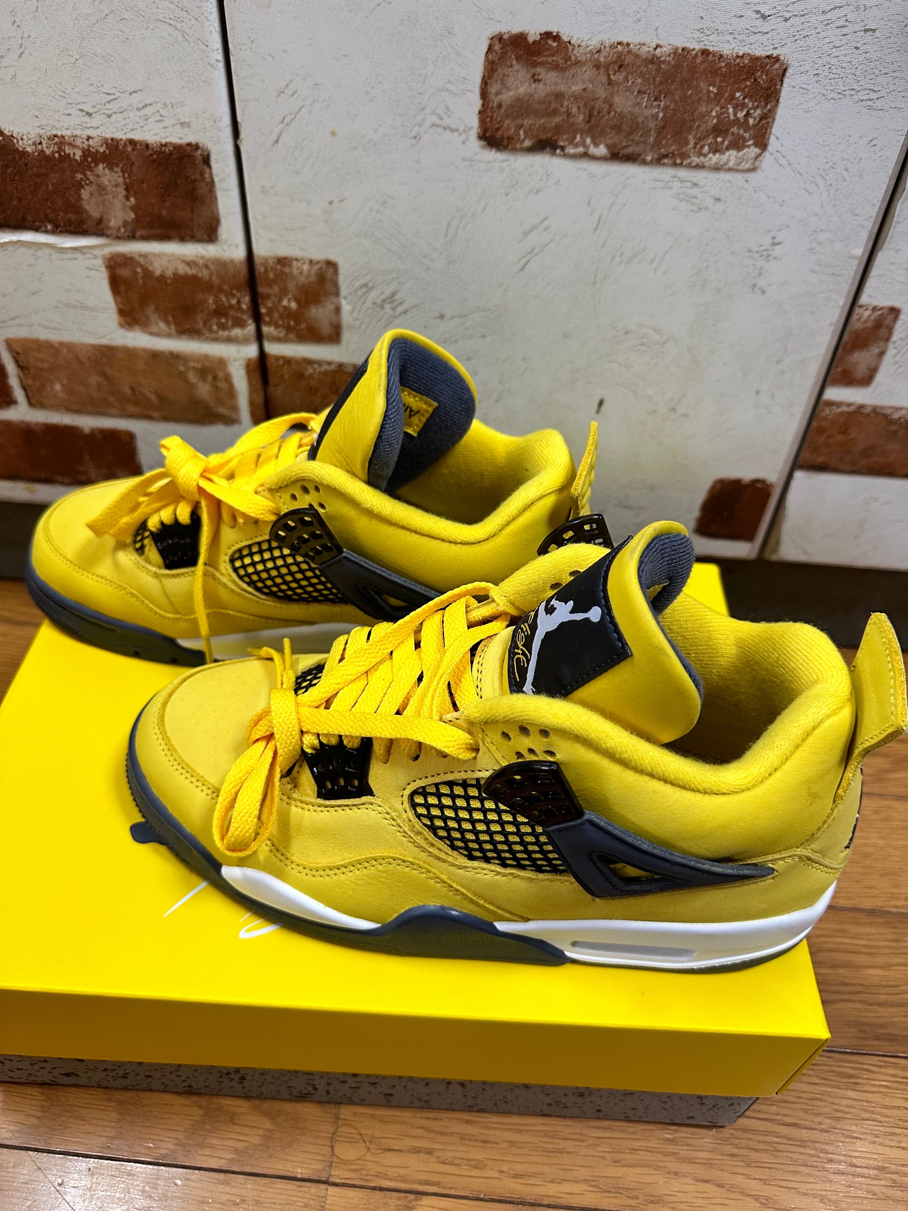 Nike Air Jordan 4 "Tour Yellow"