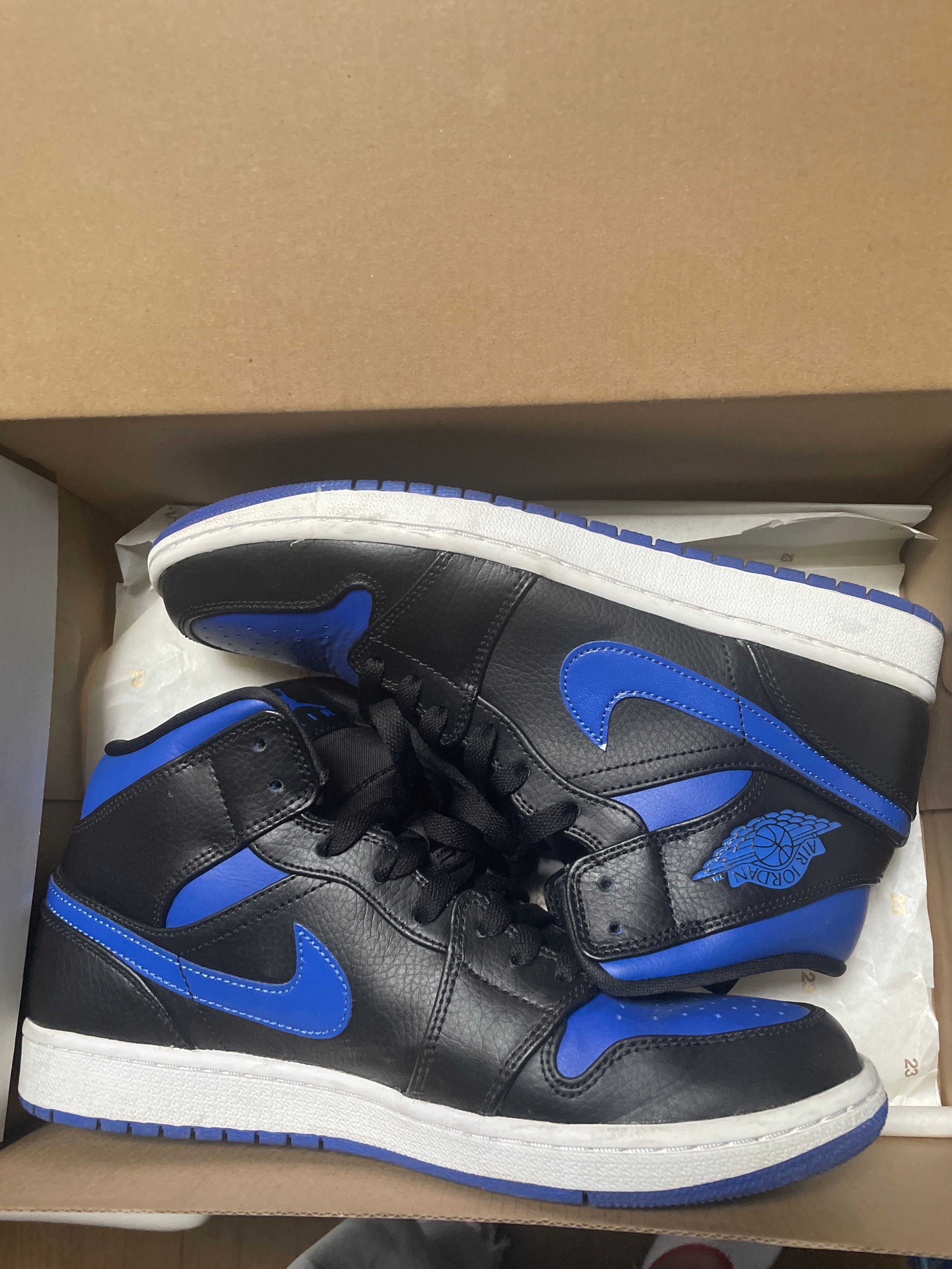 Nike Air Jordan 1 Mid "Hyper Royal"