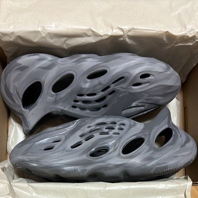 adidas YEEZY Foam Runner "MX Granite"