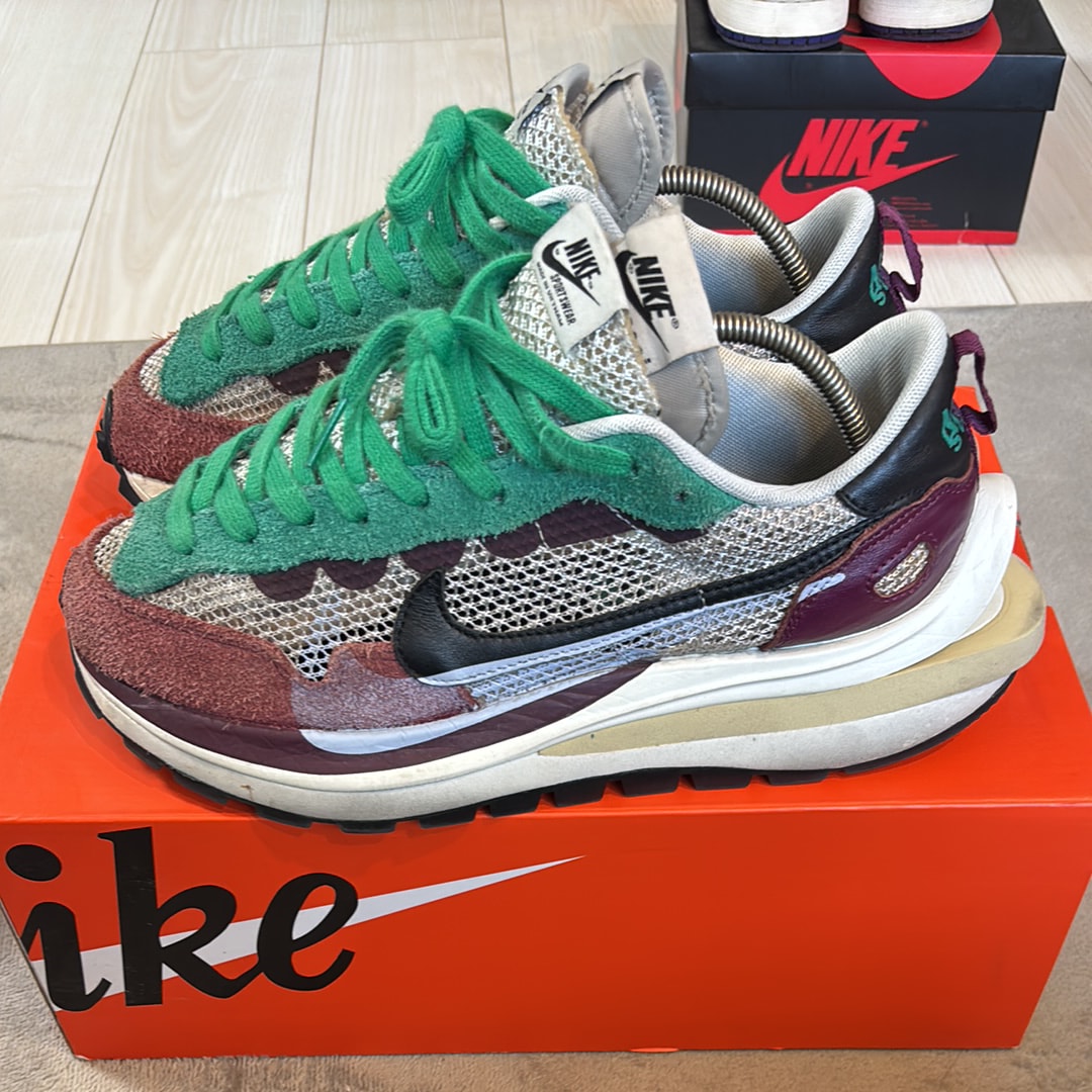 sacai × Nike Vapor Waffle "String/Red/Green"