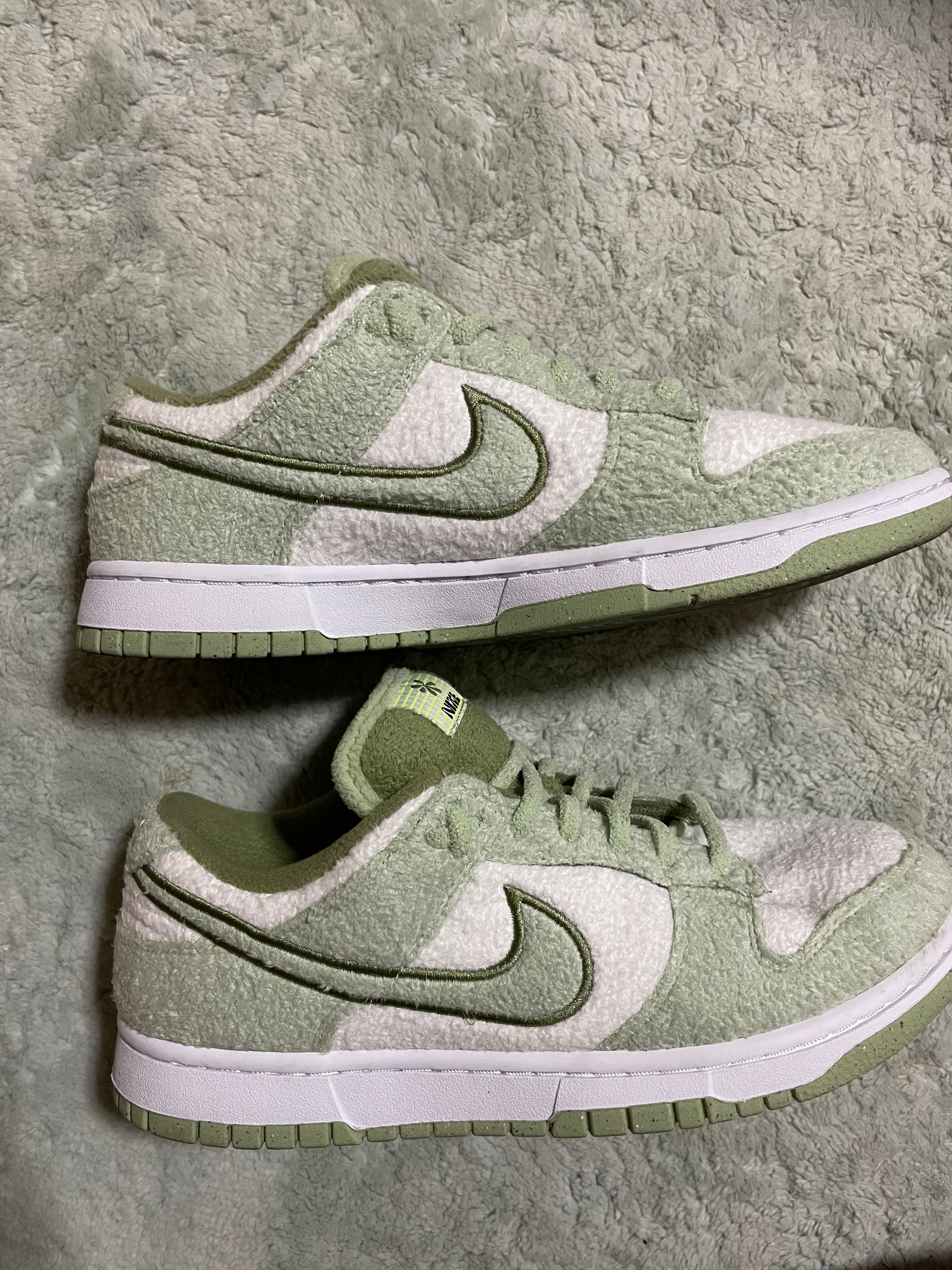 Nike Women's Dunk Low SE "Honeydew"