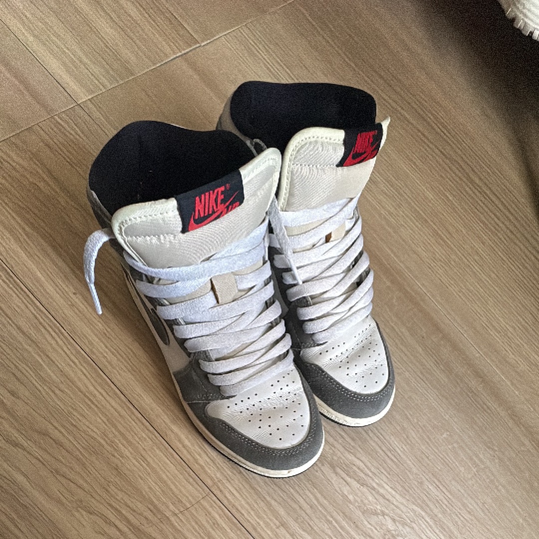 Nike GS Air Jordan 1 Retro High OG "Black and Smoke Grey"