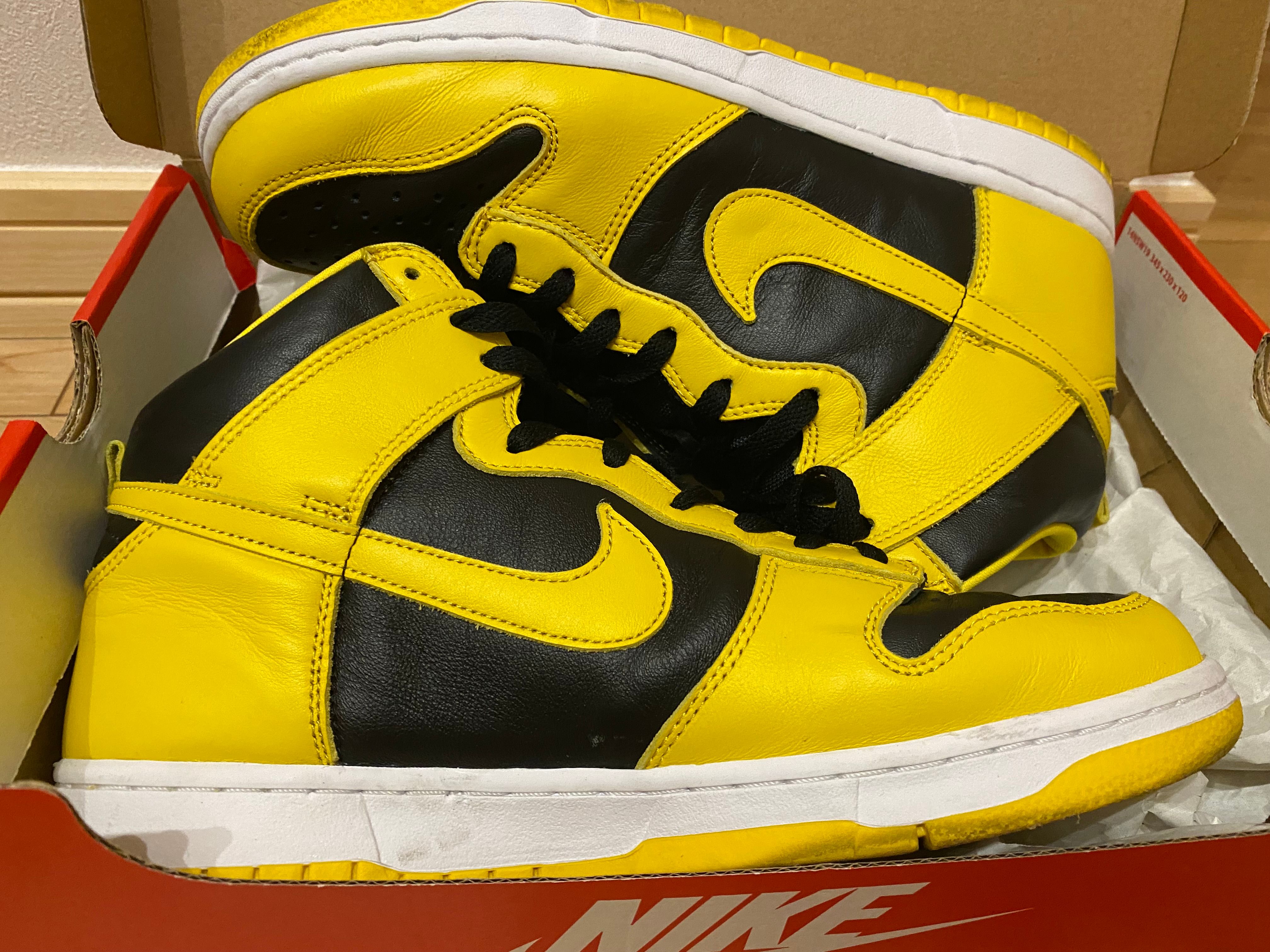 Nike Dunk High "Black/Varsity Maize"