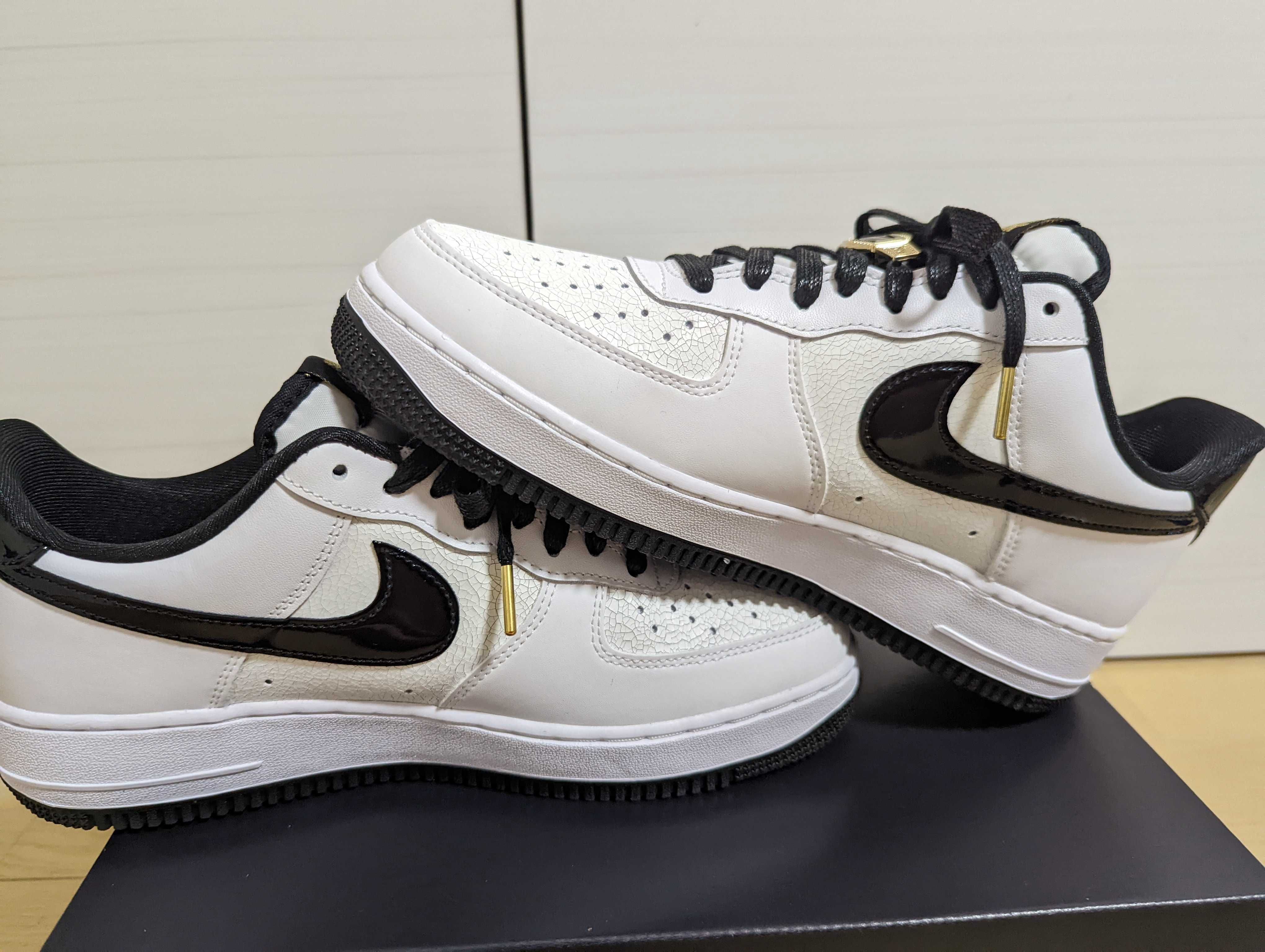 Nike Air Force 1 Low '07 LV8 "World Champ/White and Black"