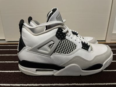 Nike Air Jordan 4 "Military Black"