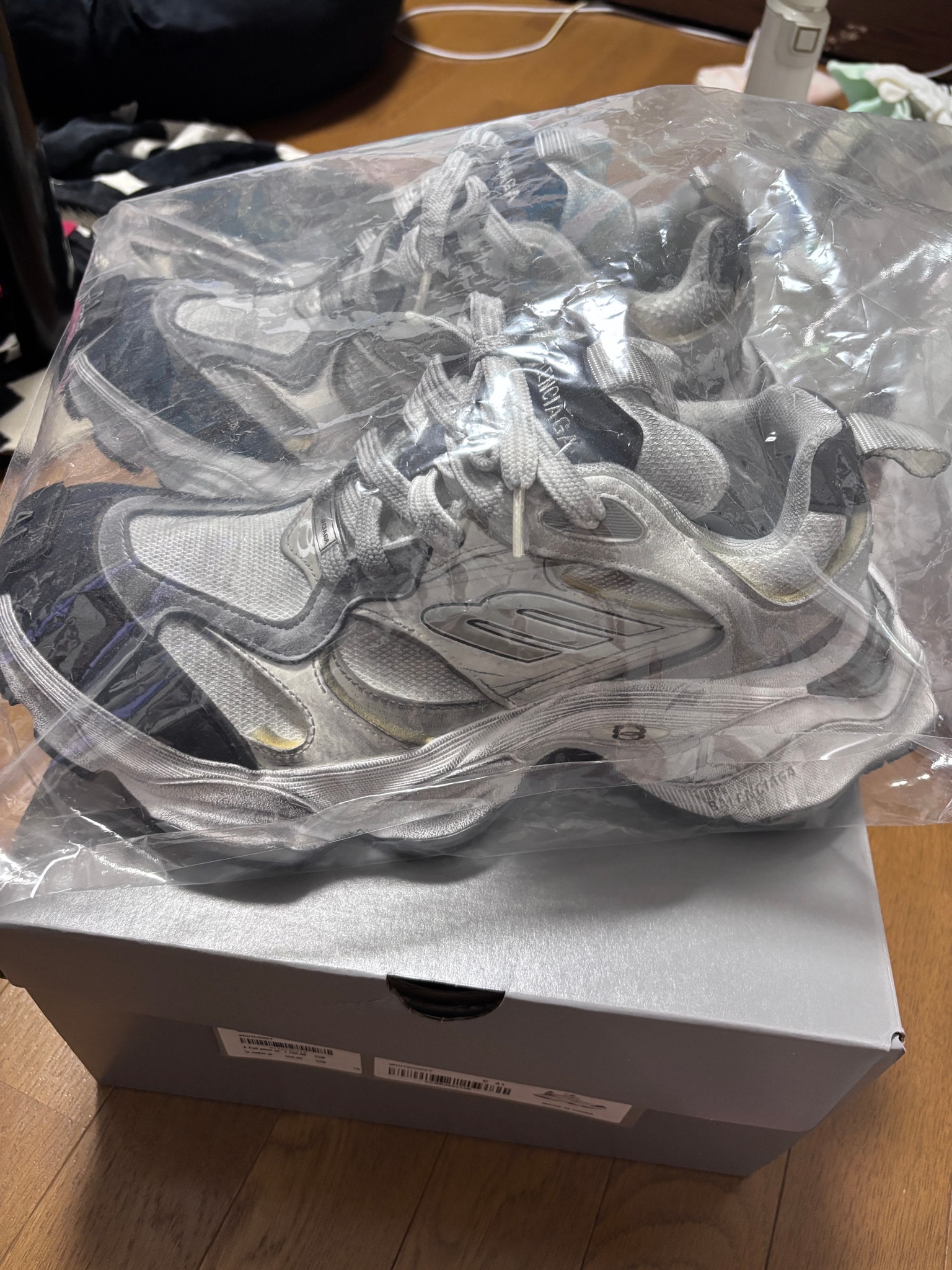 BALENCIAGA Women's Cargo Sneaker "Blanc/Grease"