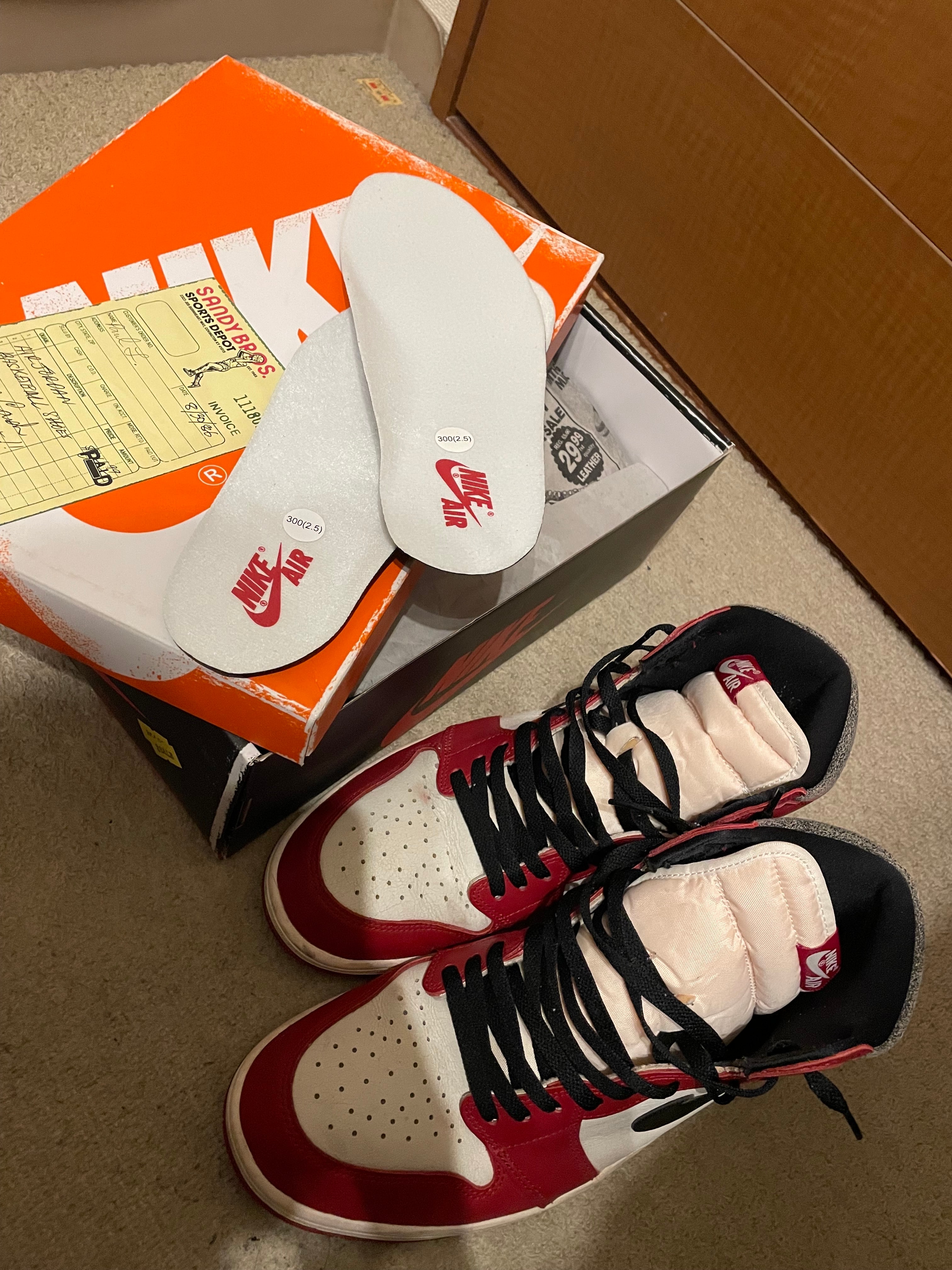 Nike Air Jordan 1 High OG "Lost & Found/Chicago"