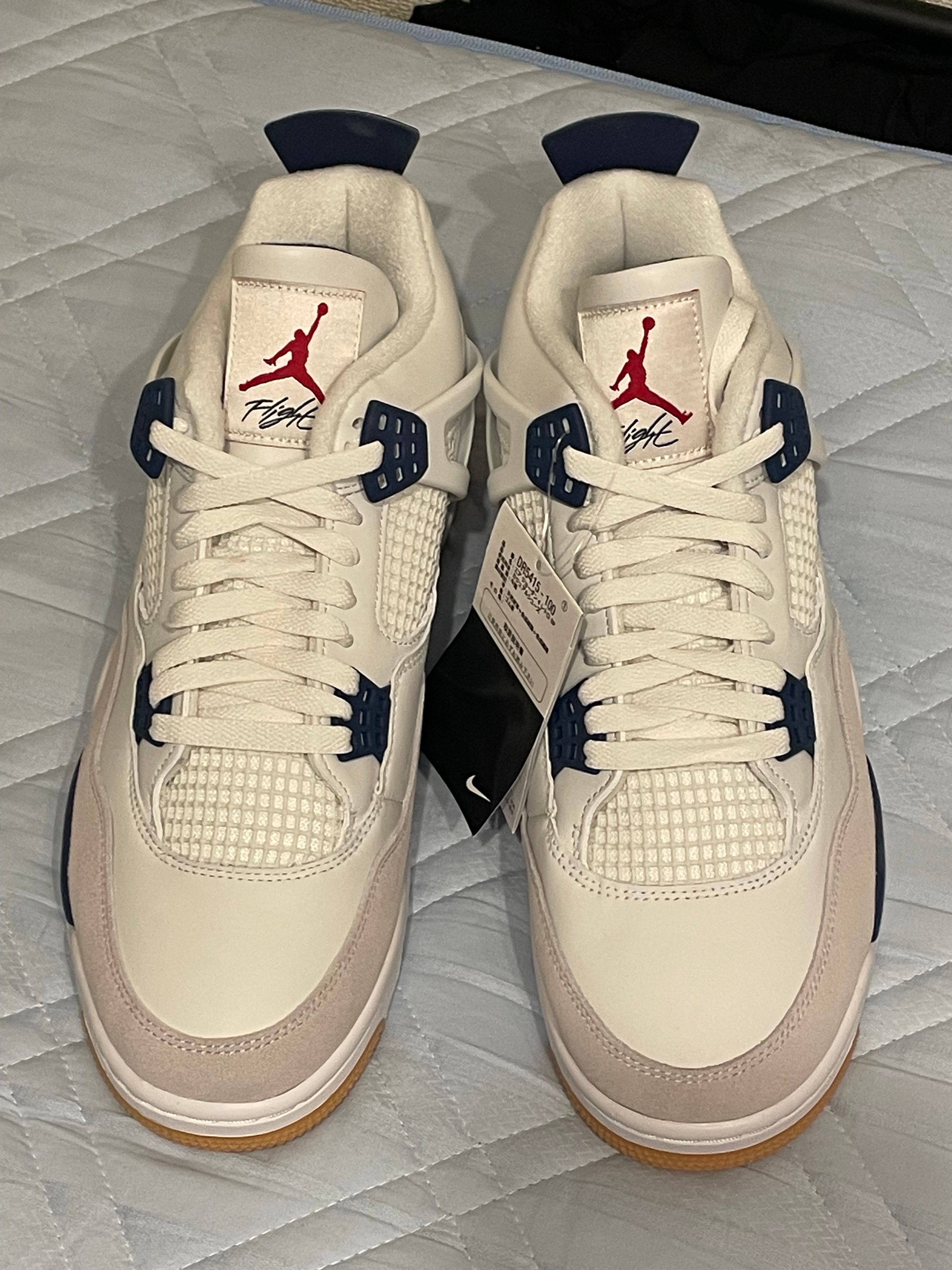 ナイキ SB エアジョーダン4 レトロ SP "サミットホワイト/ネイビー"