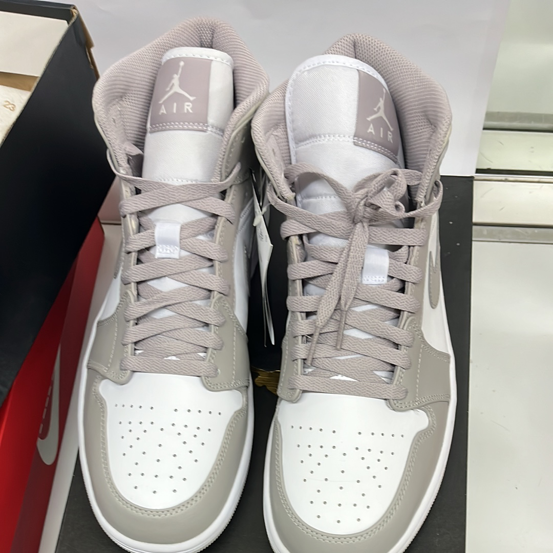 Nike Air Jordan 1 Mid "Linen"