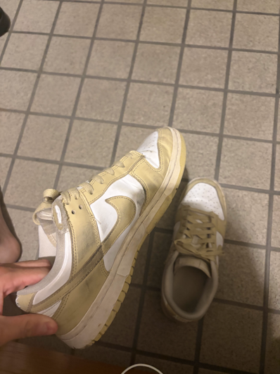 Nike Dunk Low Retro SE "White/Team Gold"