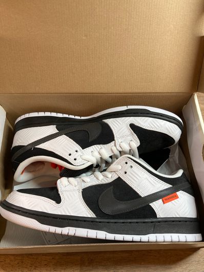TIGHTBOOTH × Nike SB Dunk Low Pro QS "Black and White"