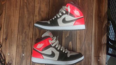 Nike Women's Air Jordan 1 Mid "Light Orewood Brown"