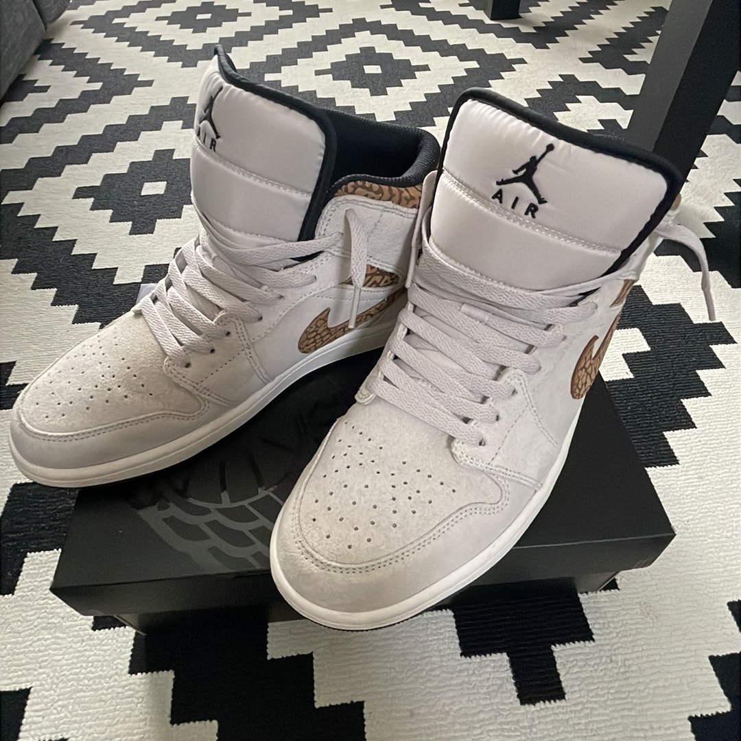 Nike Air Jordan 1 Mid SE "Brown Elephant/Safari"