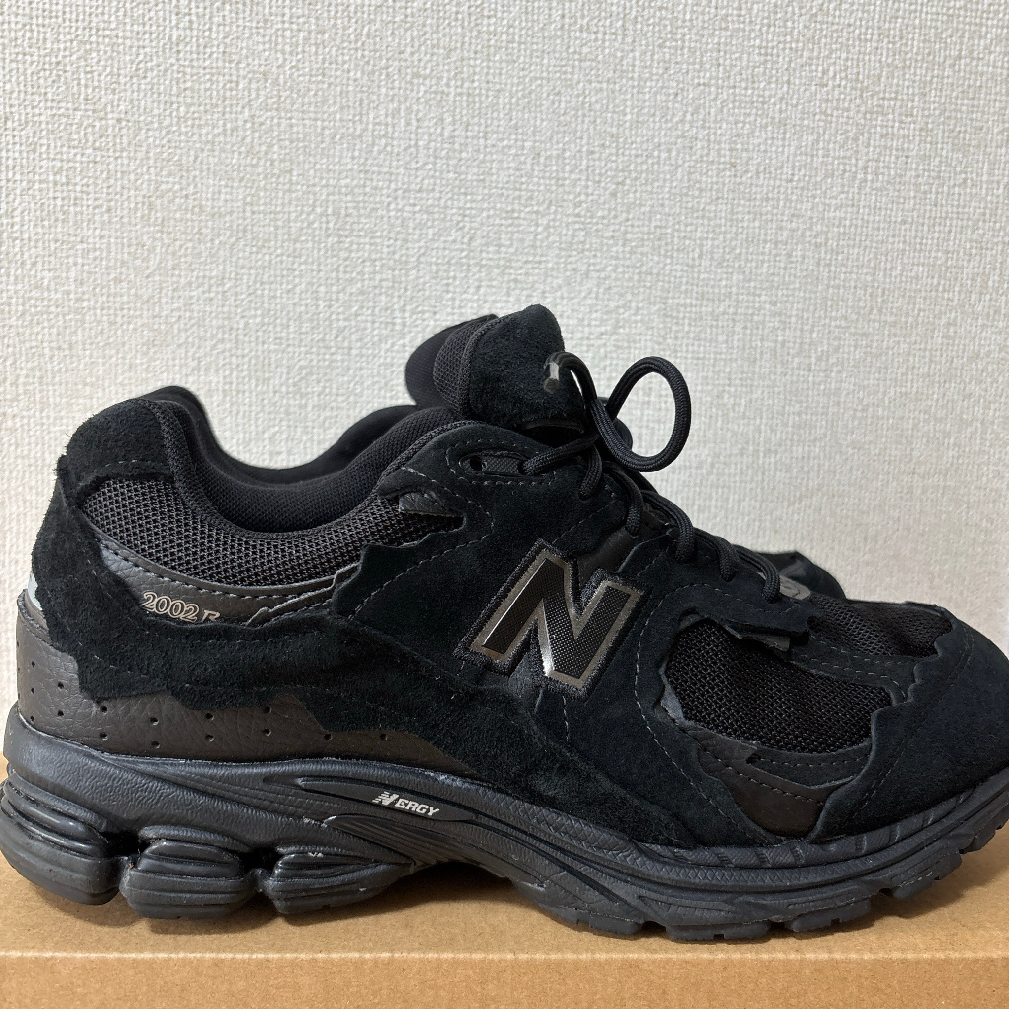 New Balance 2002R GORE-TEX "Black/Black Metallic"