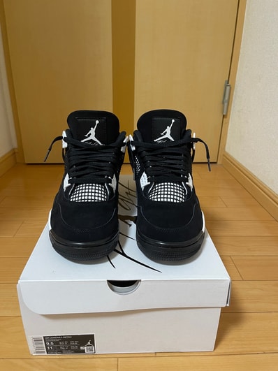 Nike Air Jordan 4 Retro "White Thunder"