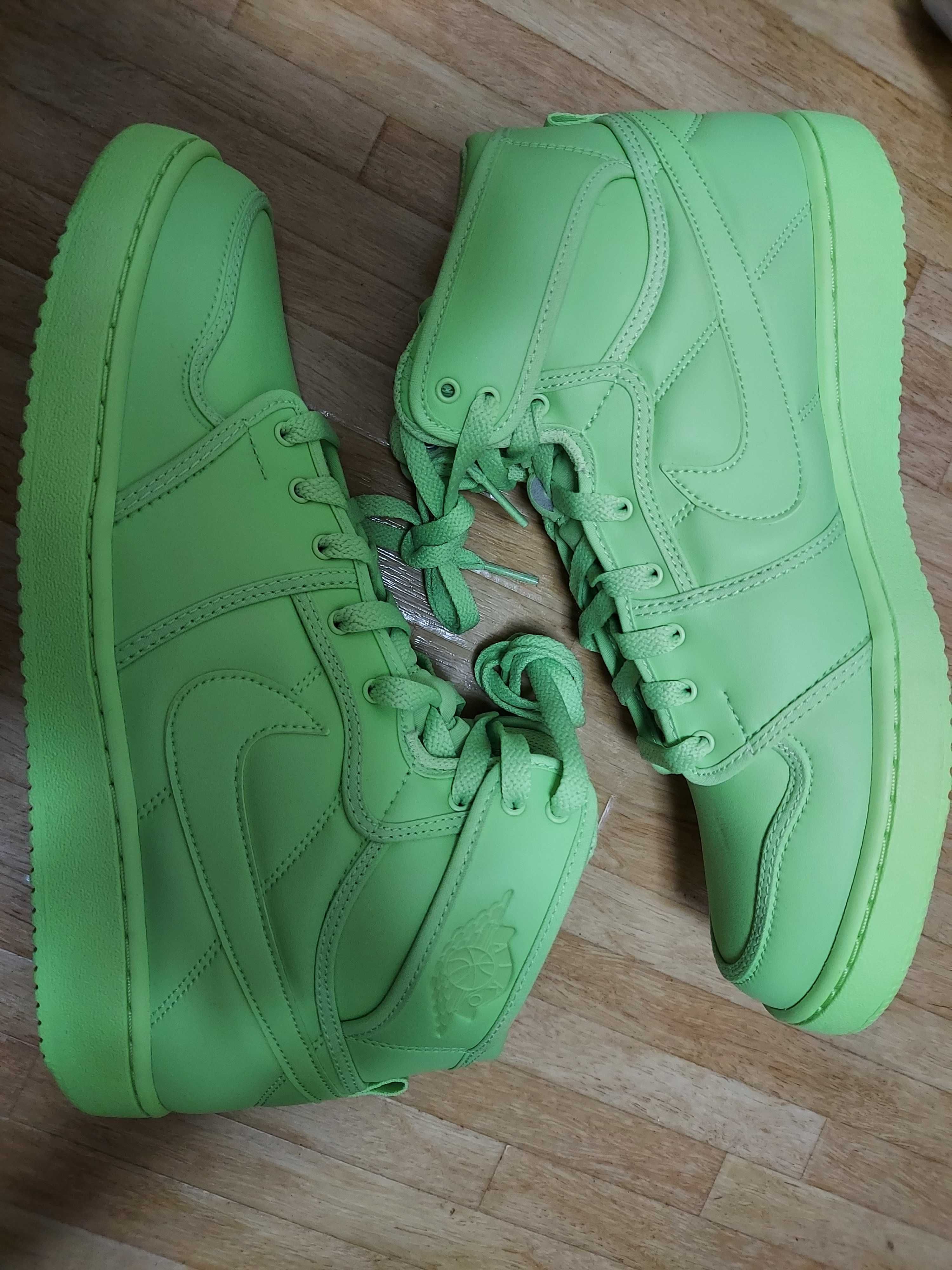 Billie Eilish × Nike Women's Air Jordan 1 High KO "Volt"