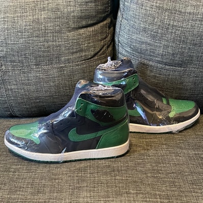Nike Air Jordan 1 Retro High OG "Black/Pine Green" (2020)