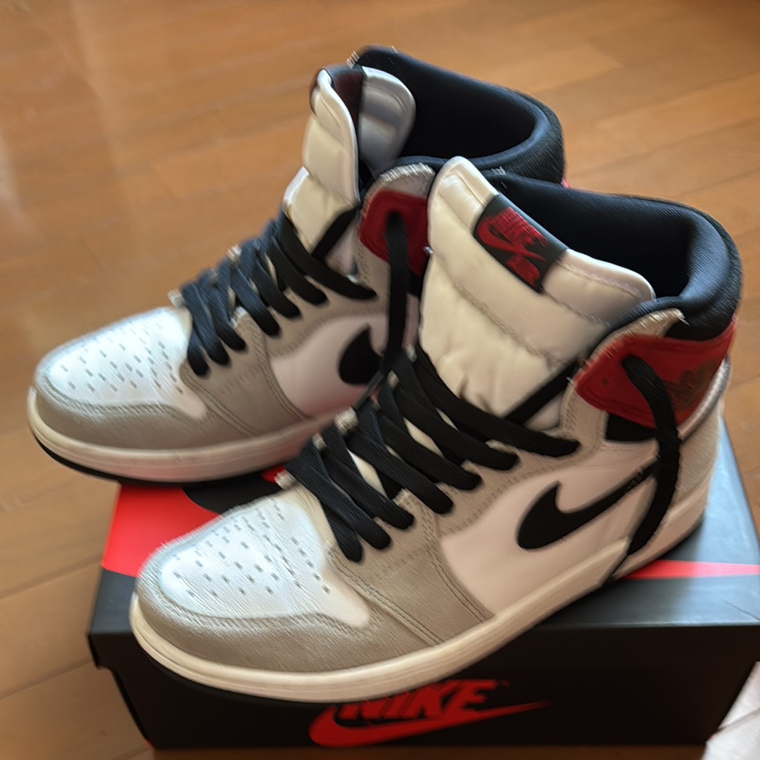 Nike Air Jordan 1 High OG "White/Black/Light Smoke Grey"