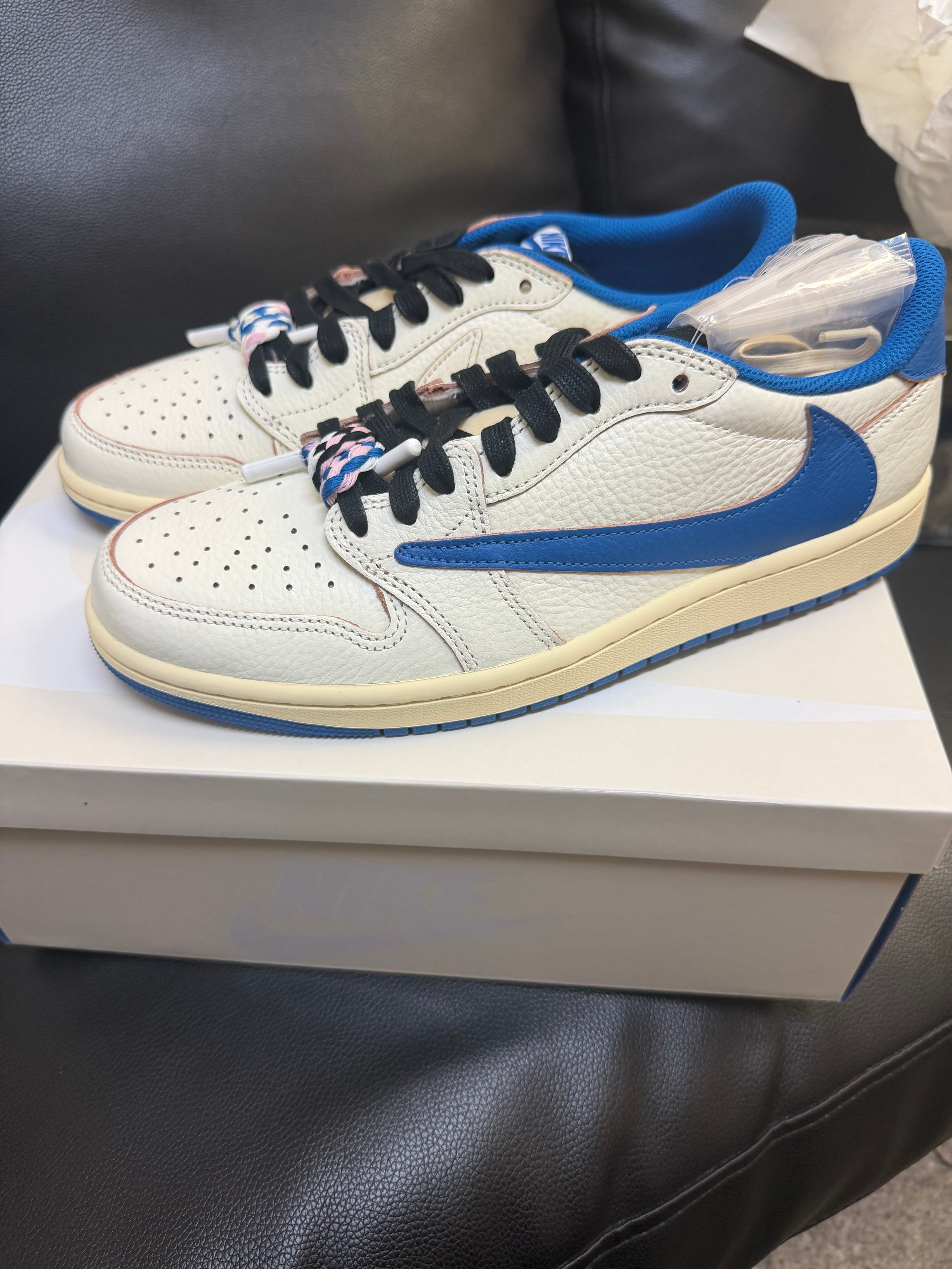 ナイキ ウィメンズ エアジョーダン1 ハイ OG 