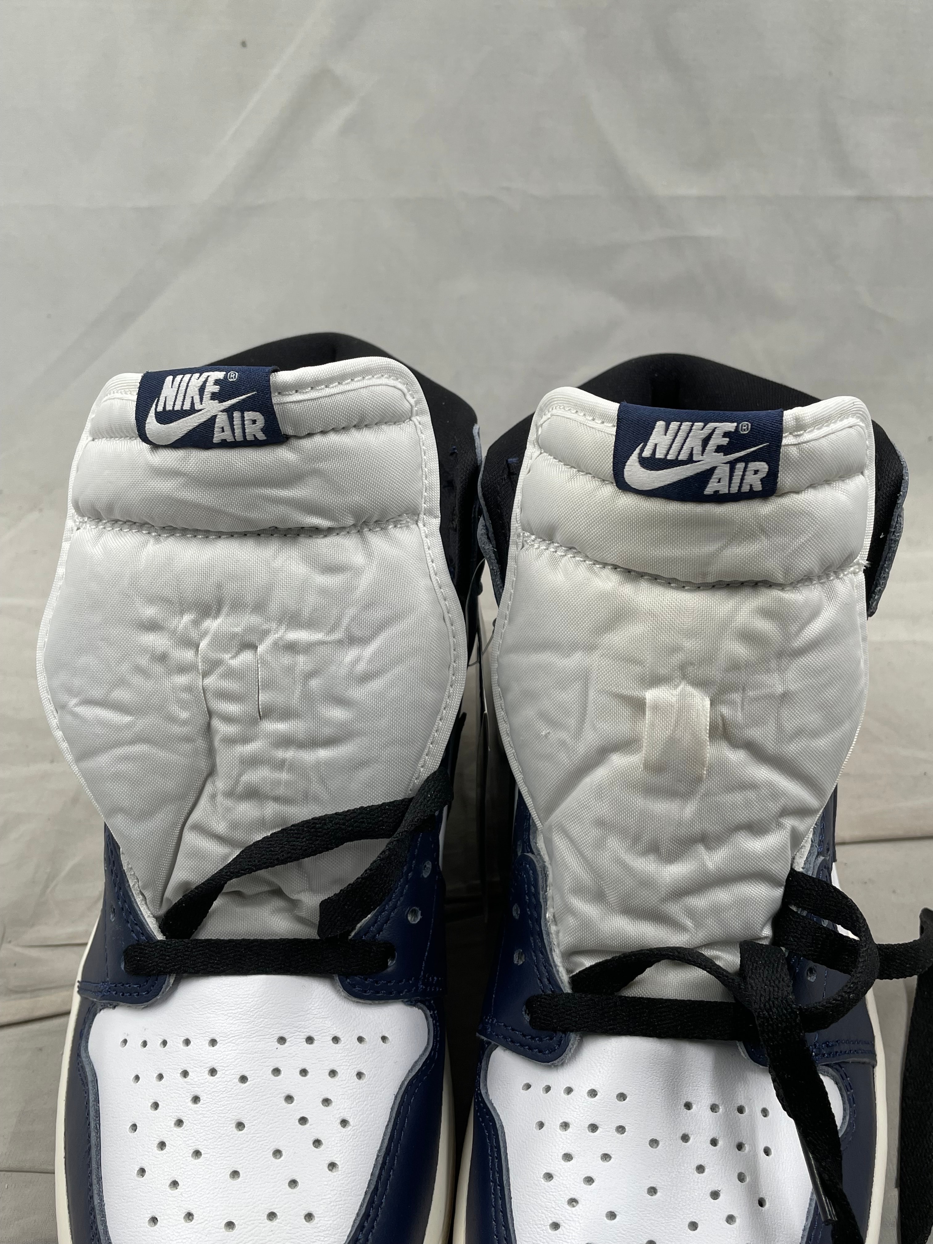 Nike Air Jordan 1 Retro High OG "Midnight Navy"