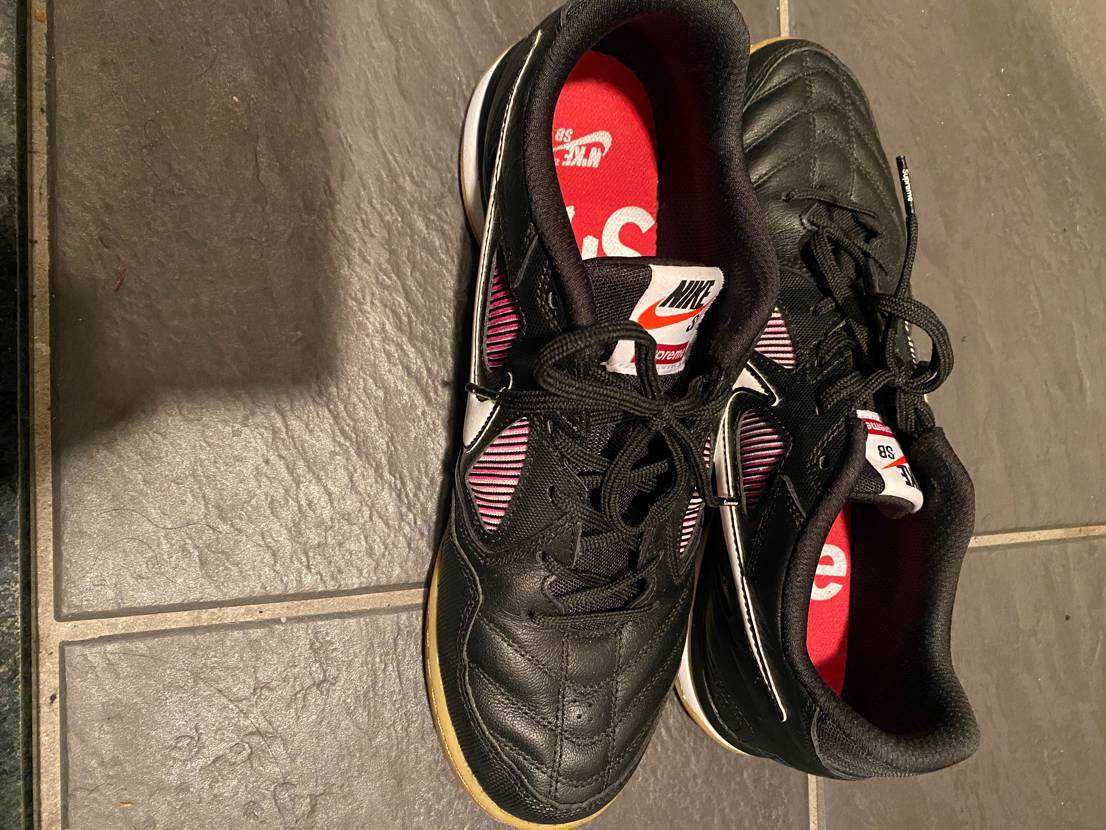 Supreme × Nike SB Luner Gato "Black"