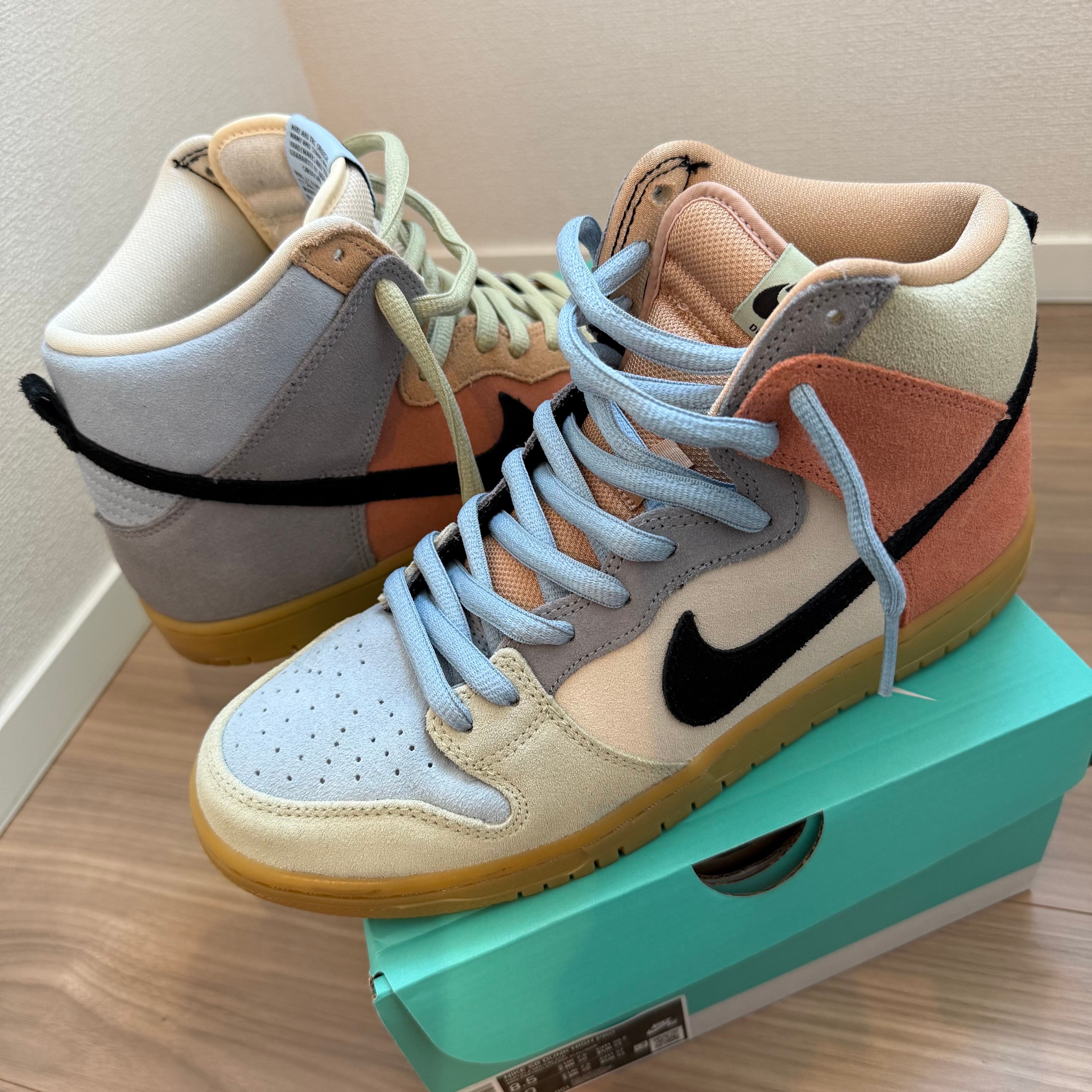 Nike SB Dunk High "Easter Spectrum"