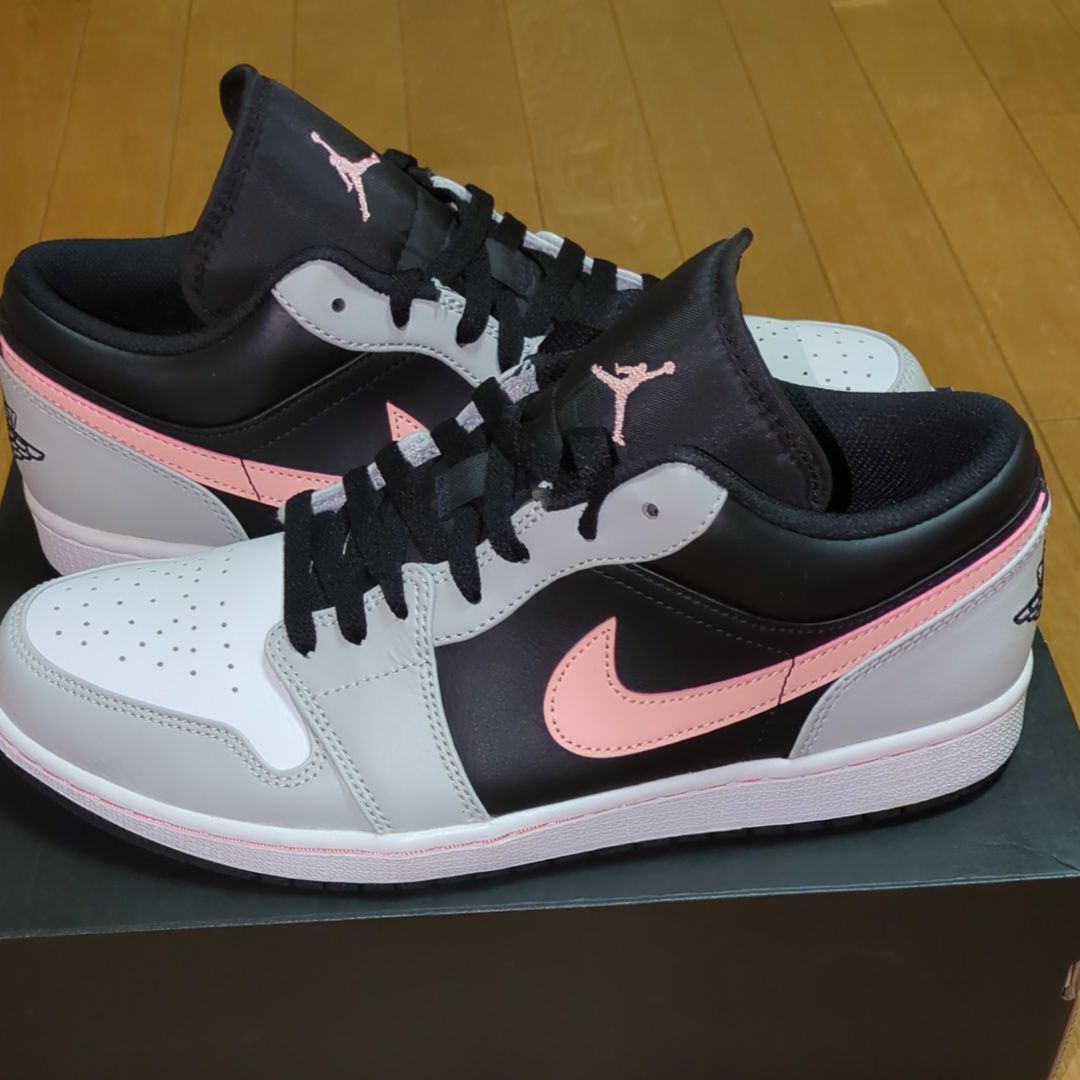 Nike Air Jordan 1 Low "Grey/Black/Pink"