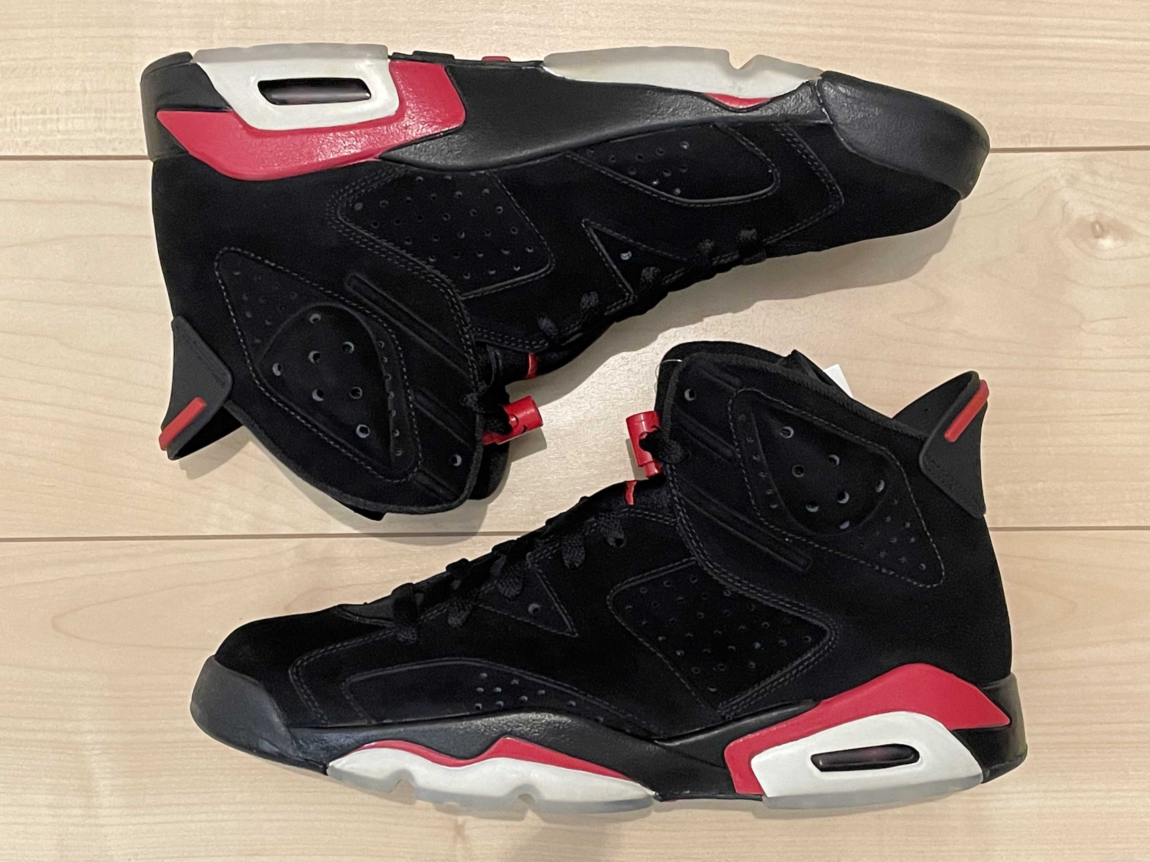 Nike Air Jordan 6 Retro "Black Varsity Red" (2010)