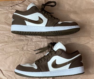 Nike Women's Air Jordan 1 Low SE "Light Olive"