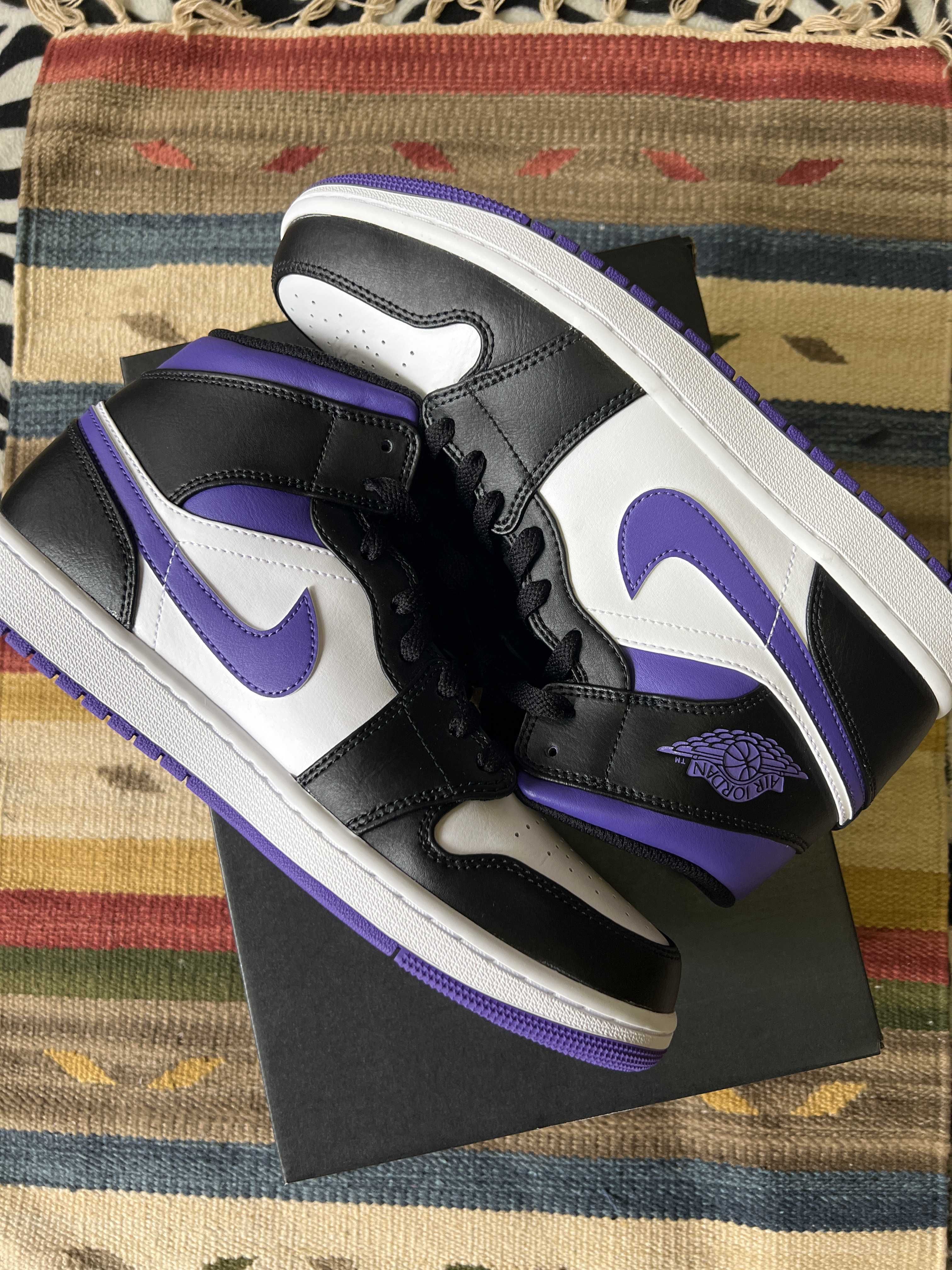 Nike Air Jordan 1 Mid "Black/Court Purple"
