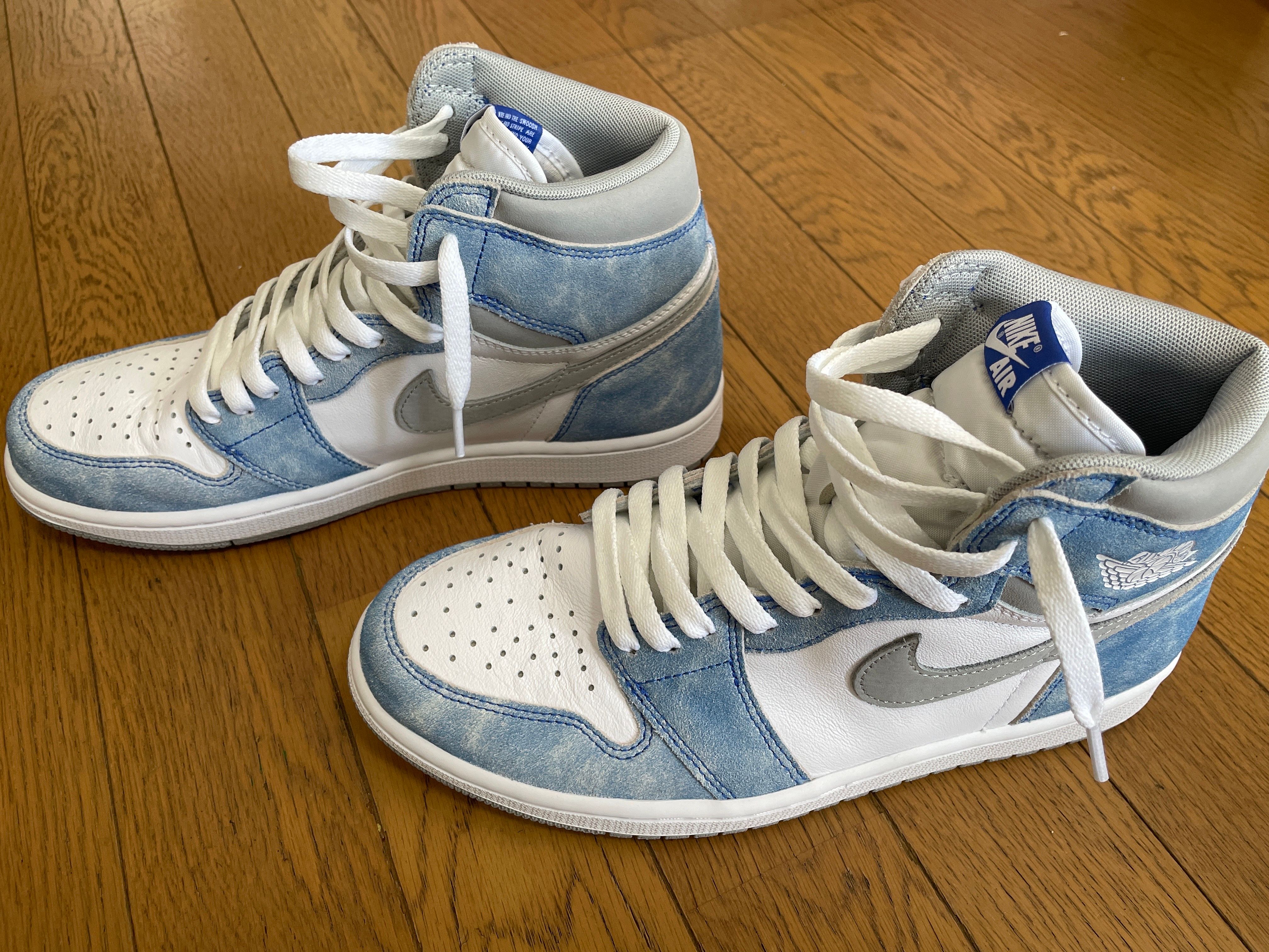 Nike Air Jordan 1 High OG "Hyper Royal"
