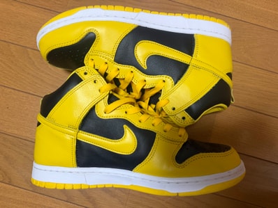 Nike Dunk High "Black/Varsity Maize"