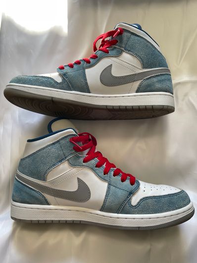 Nike Air Jordan 1 Mid SE "White/Hyper Royal/Red"