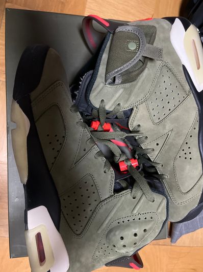 Travis Scott × Nike Air Jordan 6 Retro "Medium Olive"