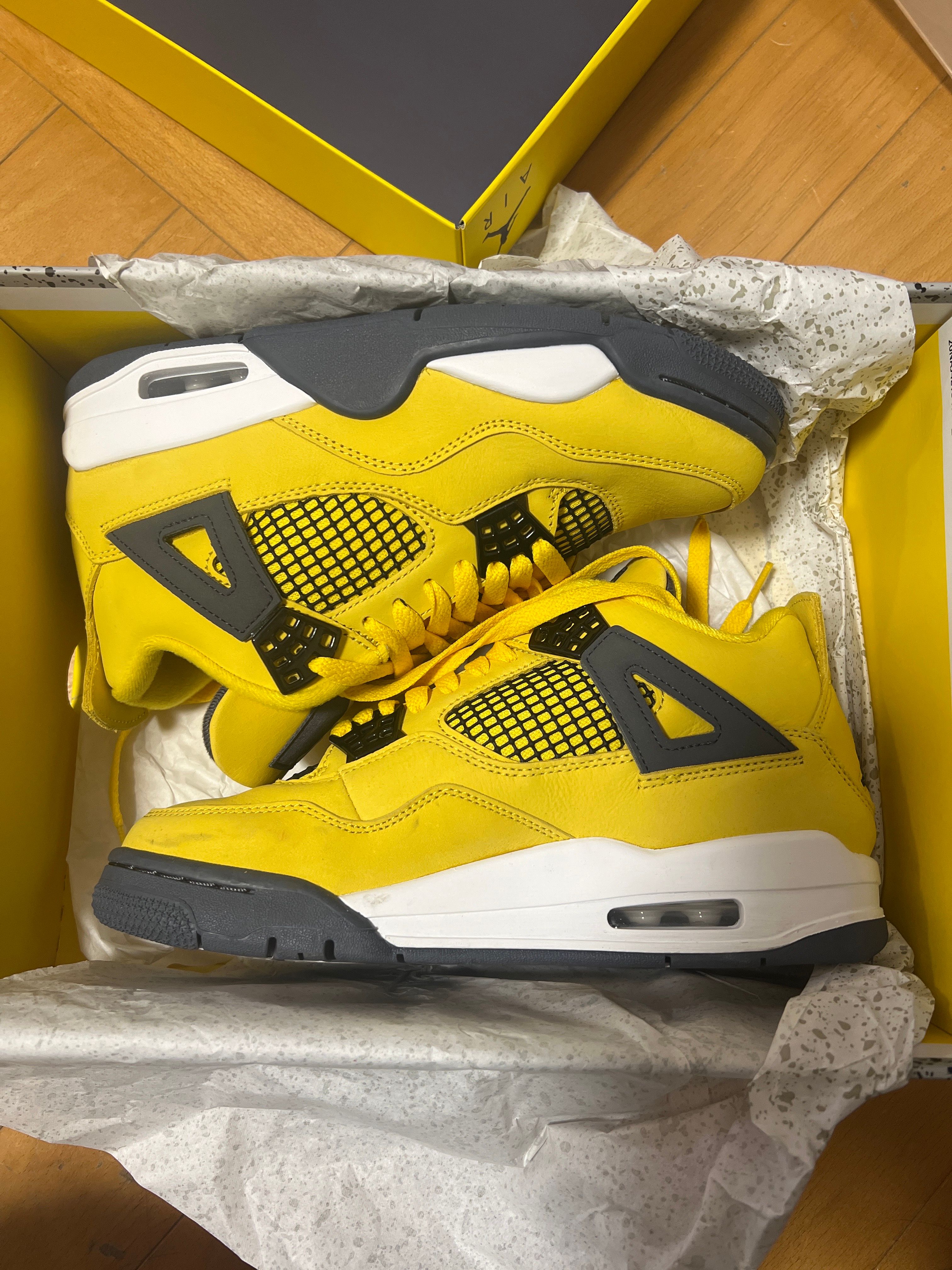 Nike Air Jordan 4 "Tour Yellow"