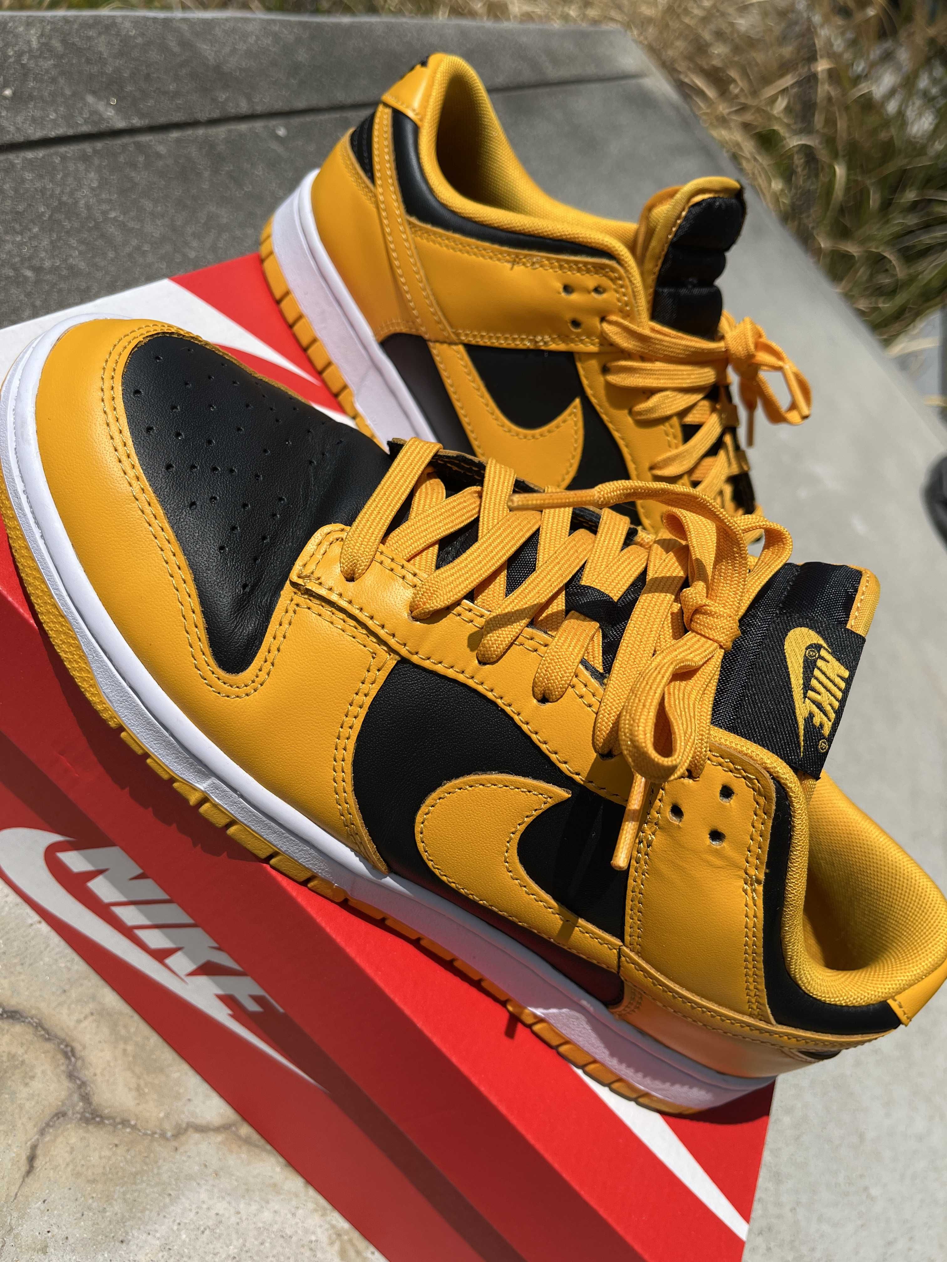 Nike Dunk Low "Championship Goldenrod"