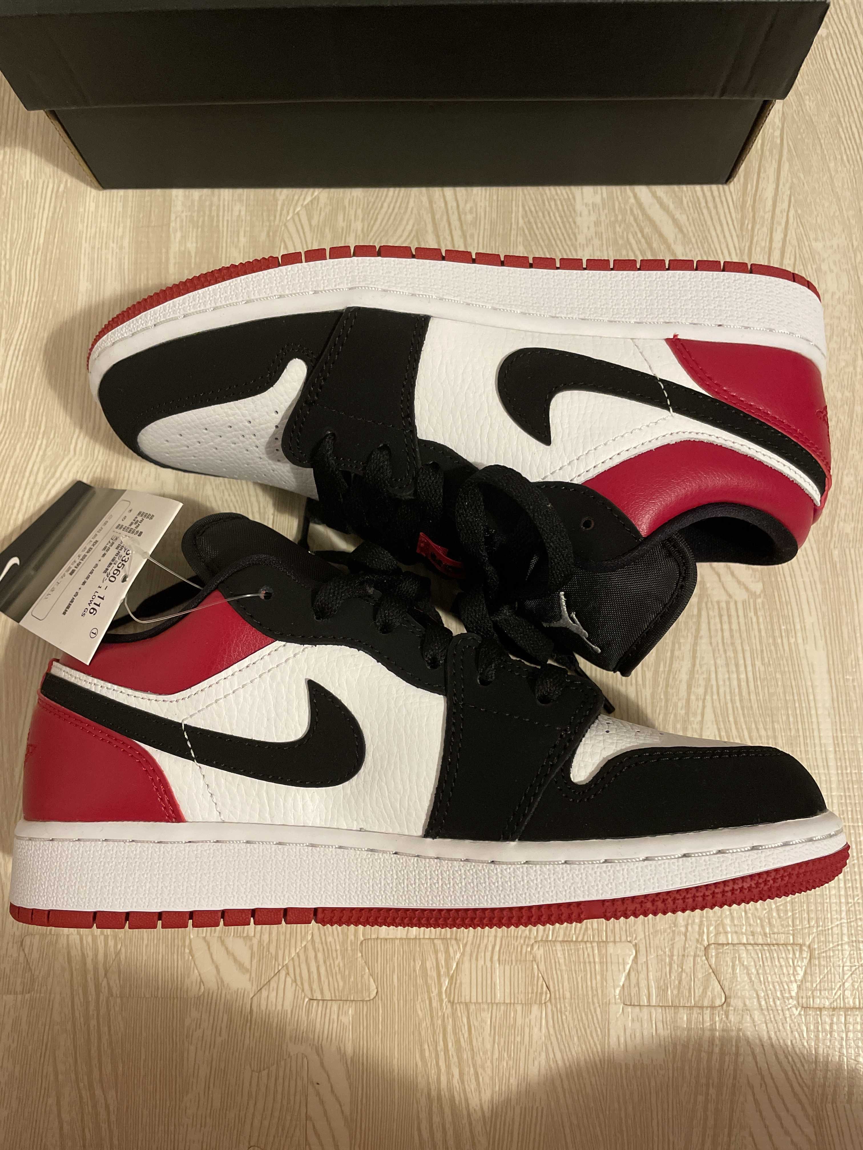 Nike Air Jordan 1 Low "Black Toe"