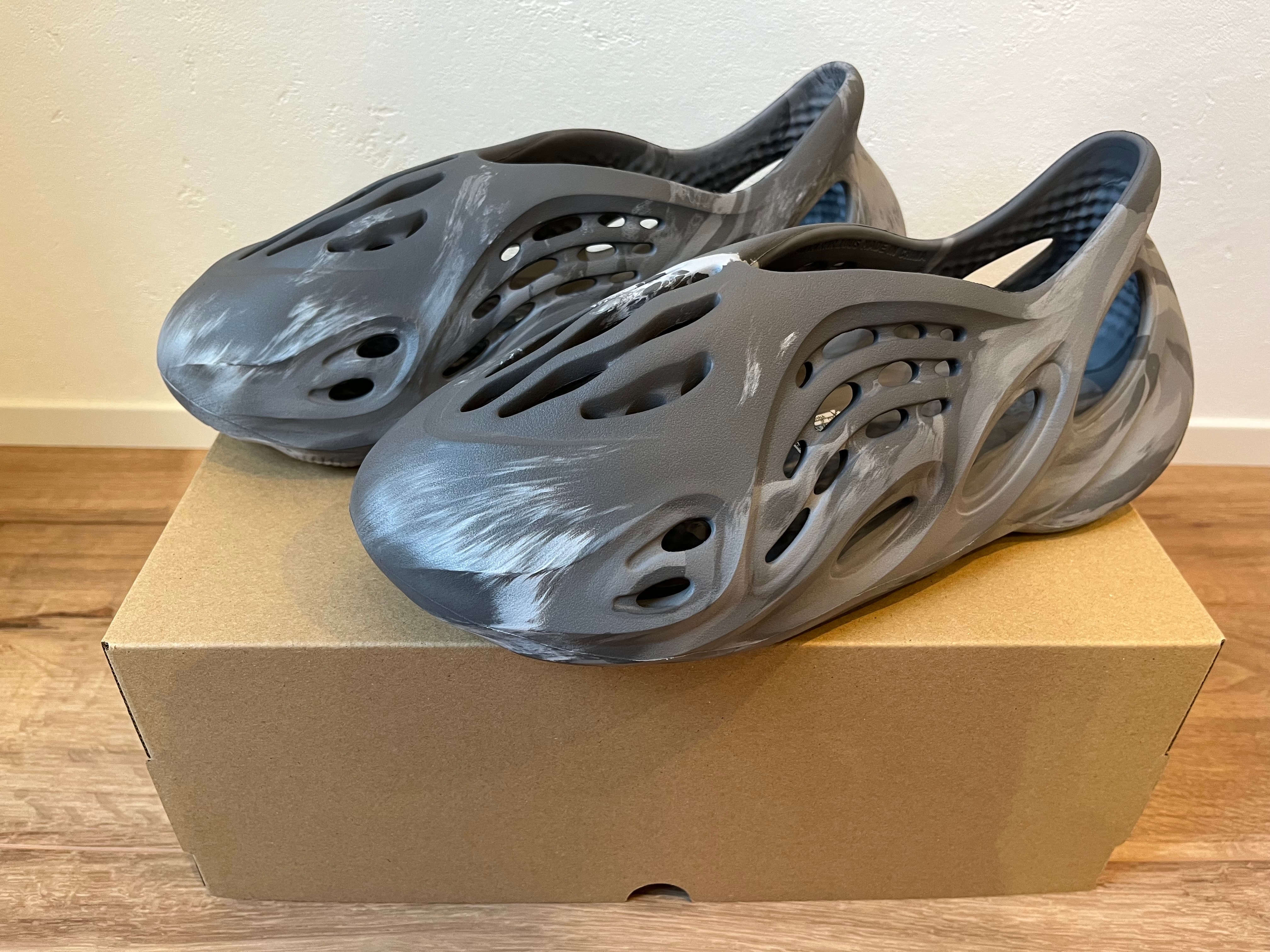 adidas YEEZY Foam Runner "MX Granite"