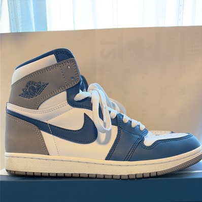 Nike Air Jordan 1 High OG "True Blue"