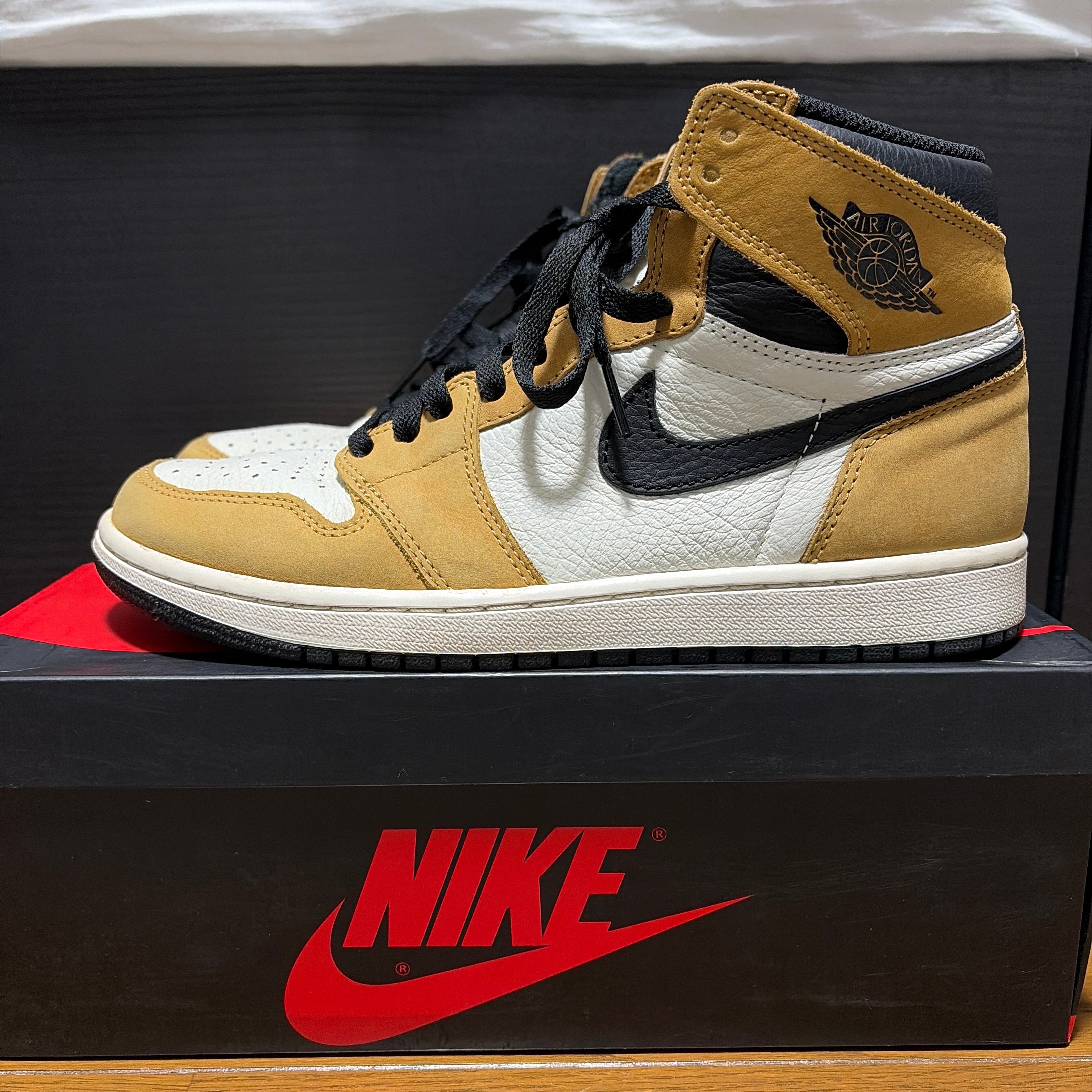 ナイキ エアジョーダン1 レトロ ハイ OG ルーキー オブ ザ イヤー