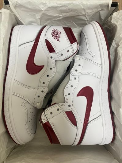 Nike Air Jordan 1 High '85 "Metallic Burgundy"